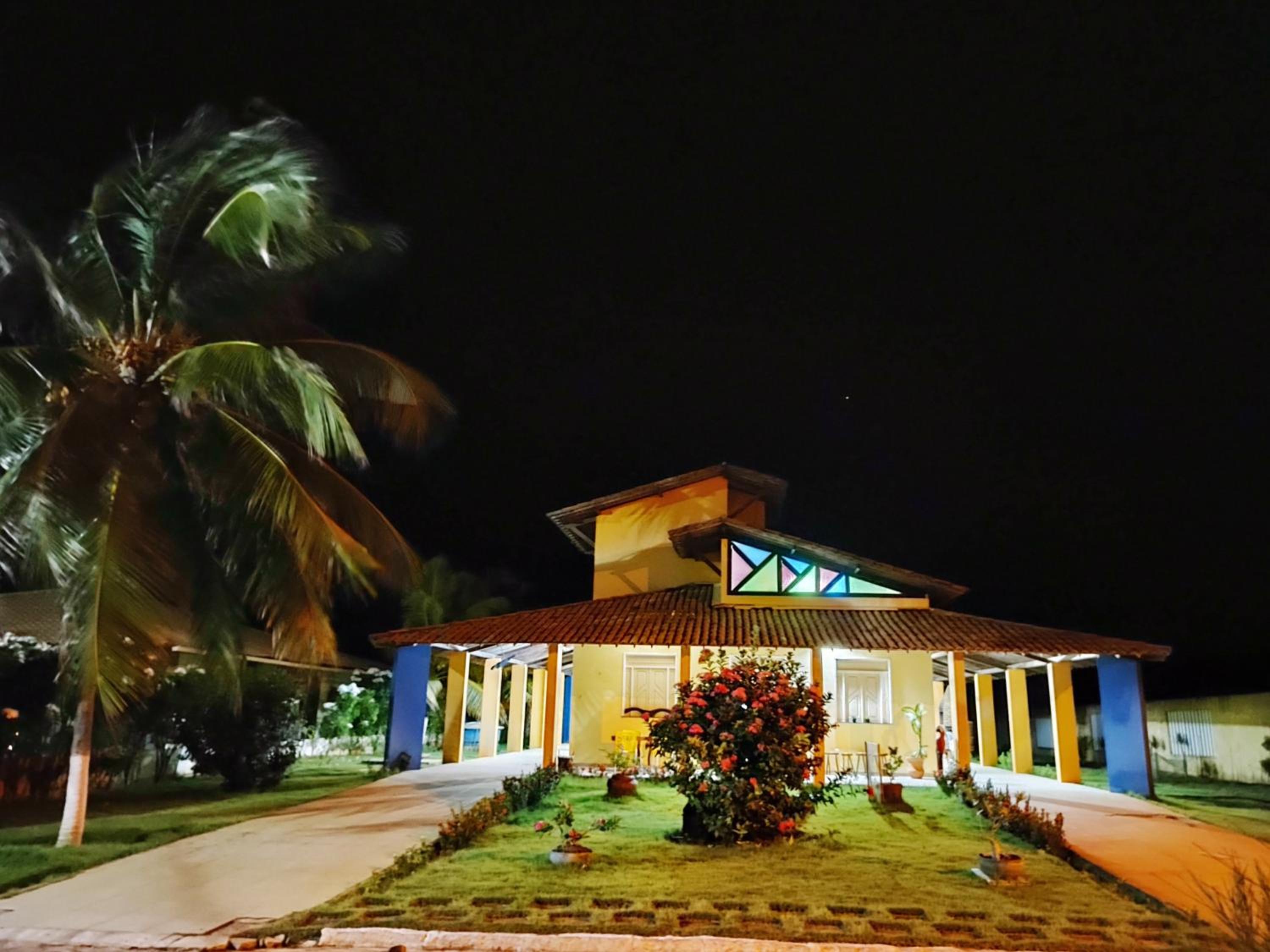 Casa de praia condomínio fechado, frente para o mar