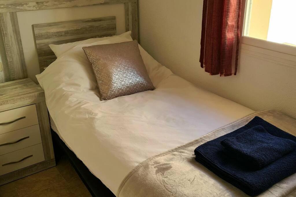 Estepona port beachside apartment - Marina Bay