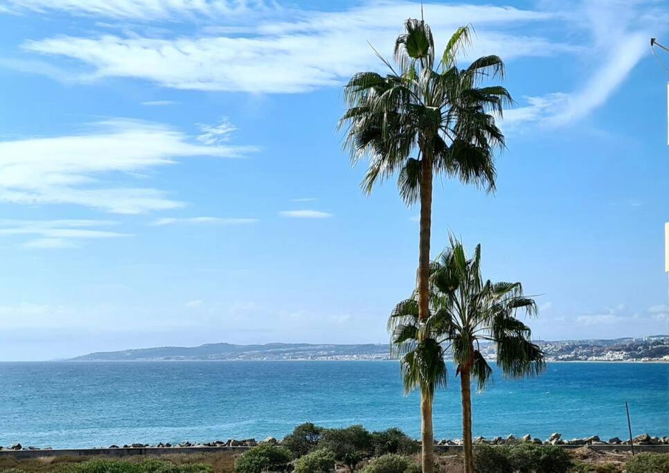 Estepona port beachside apartment - Marina Bay