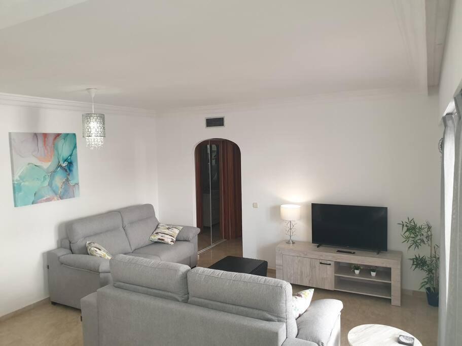 Estepona port beachside apartment - Marina Bay