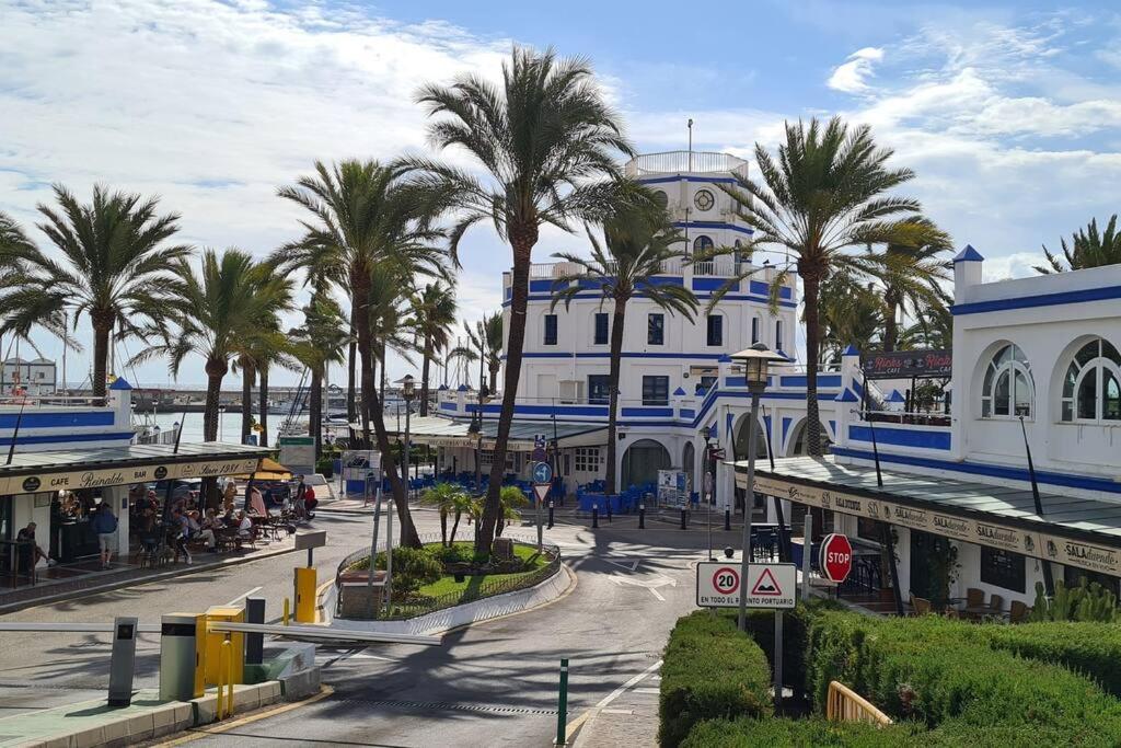 Estepona port beachside apartment - Marina Bay