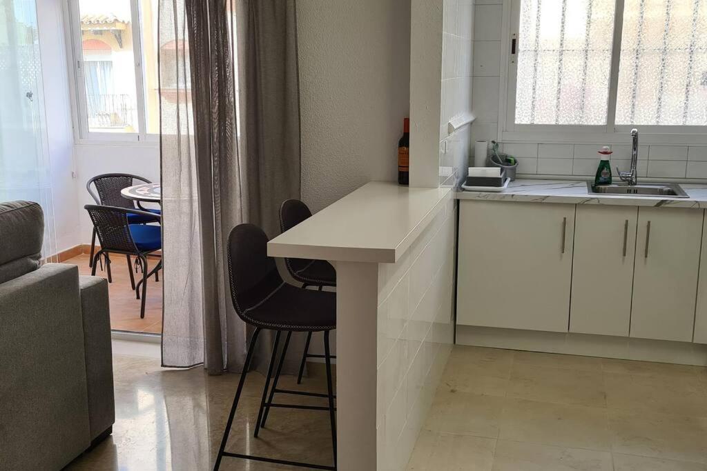Estepona port beachside apartment - Marina Bay