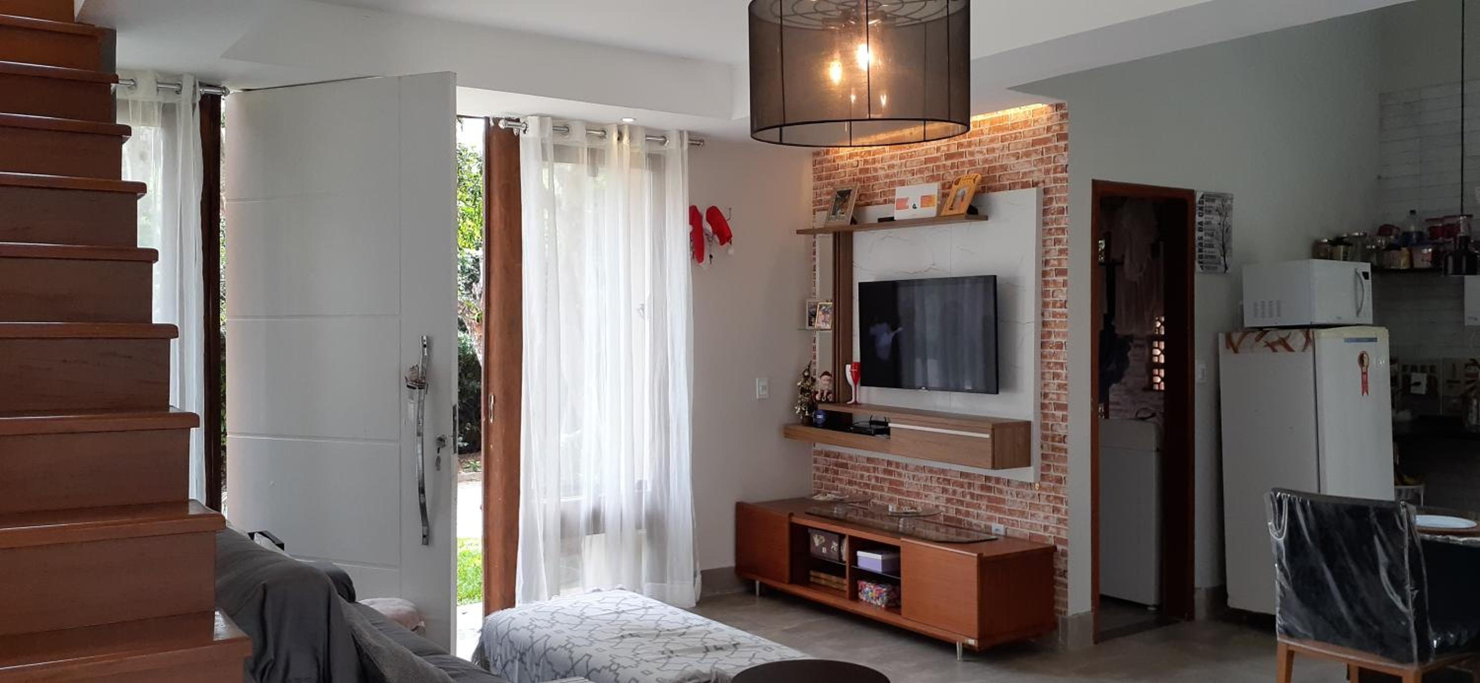 Casa praiana em condominio com lazer