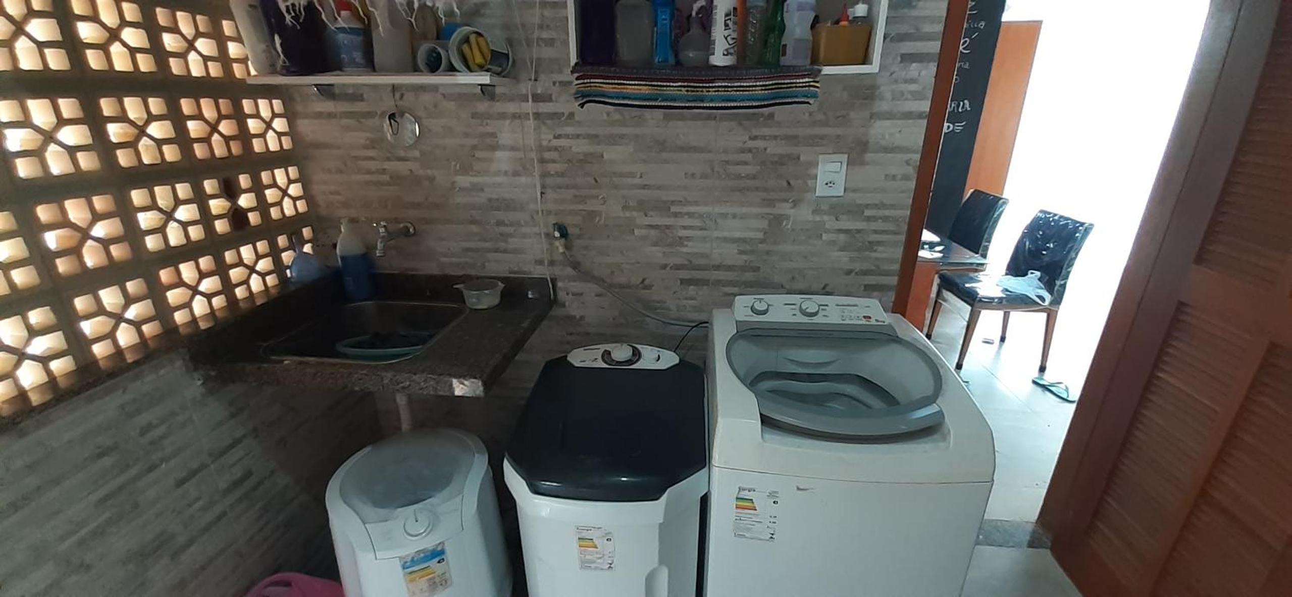 Casa praiana em condominio com lazer