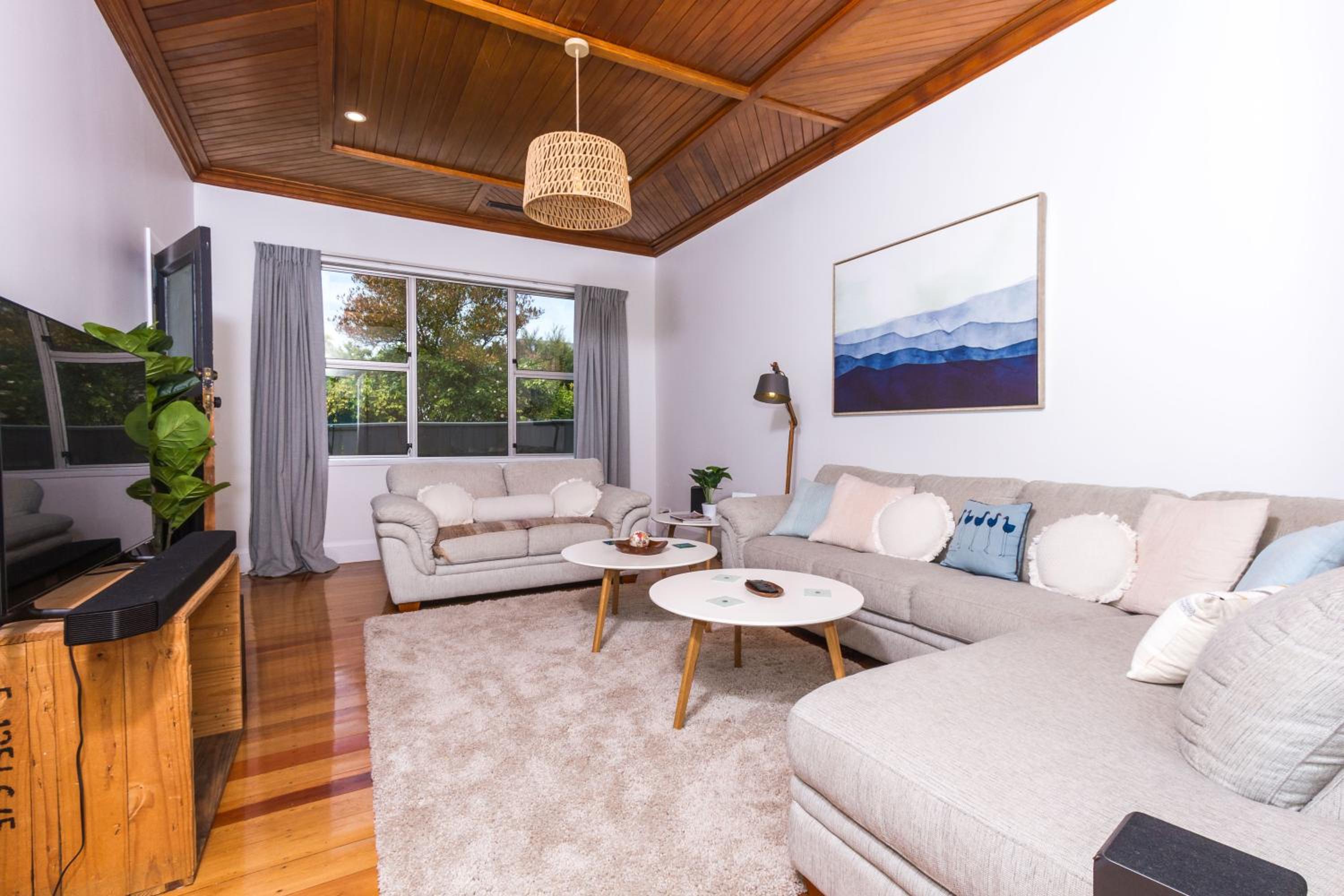 Corokia Villa - Peaceful, Modern Villa in Richmond view 2