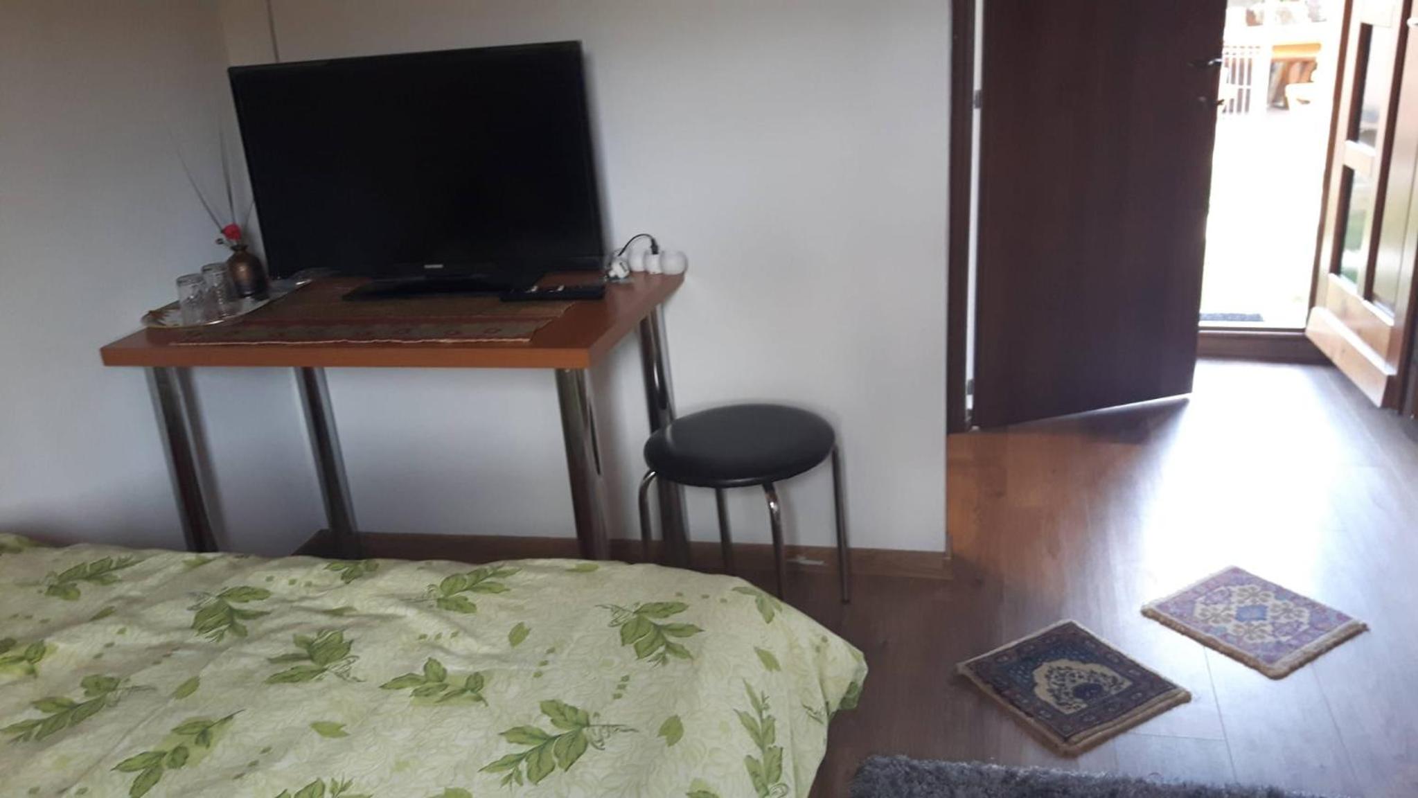 Photo 11