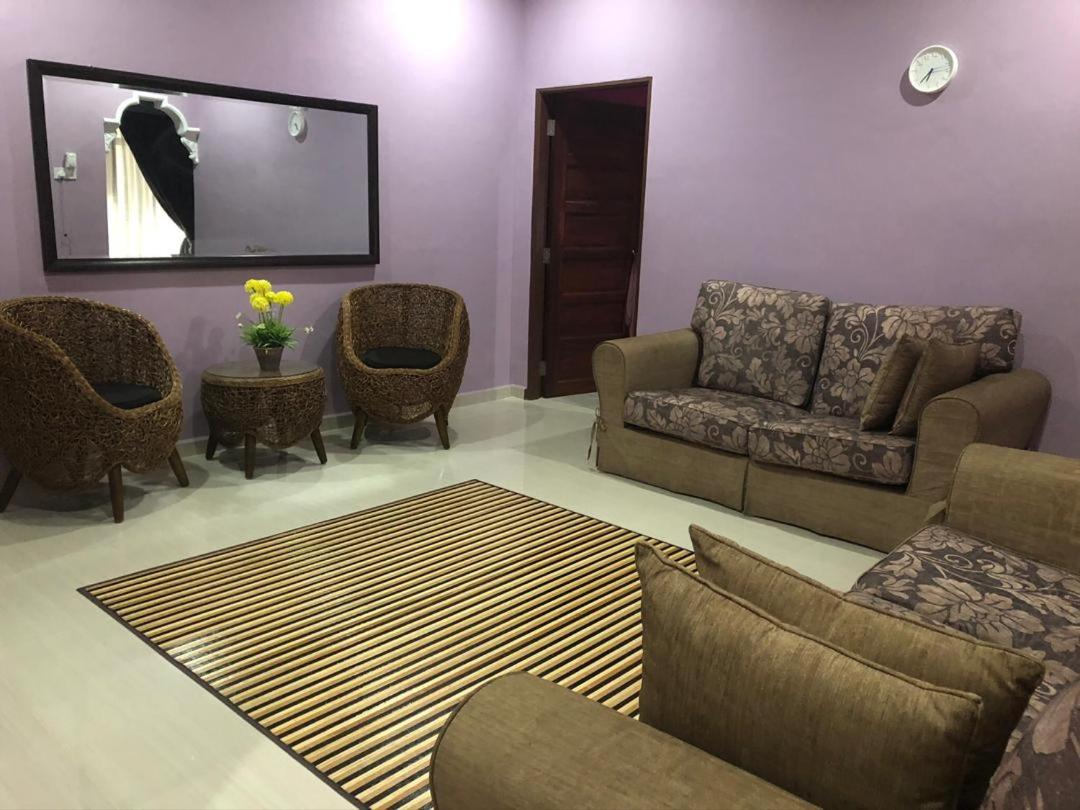 afza homestay Bonda Bukit Besi