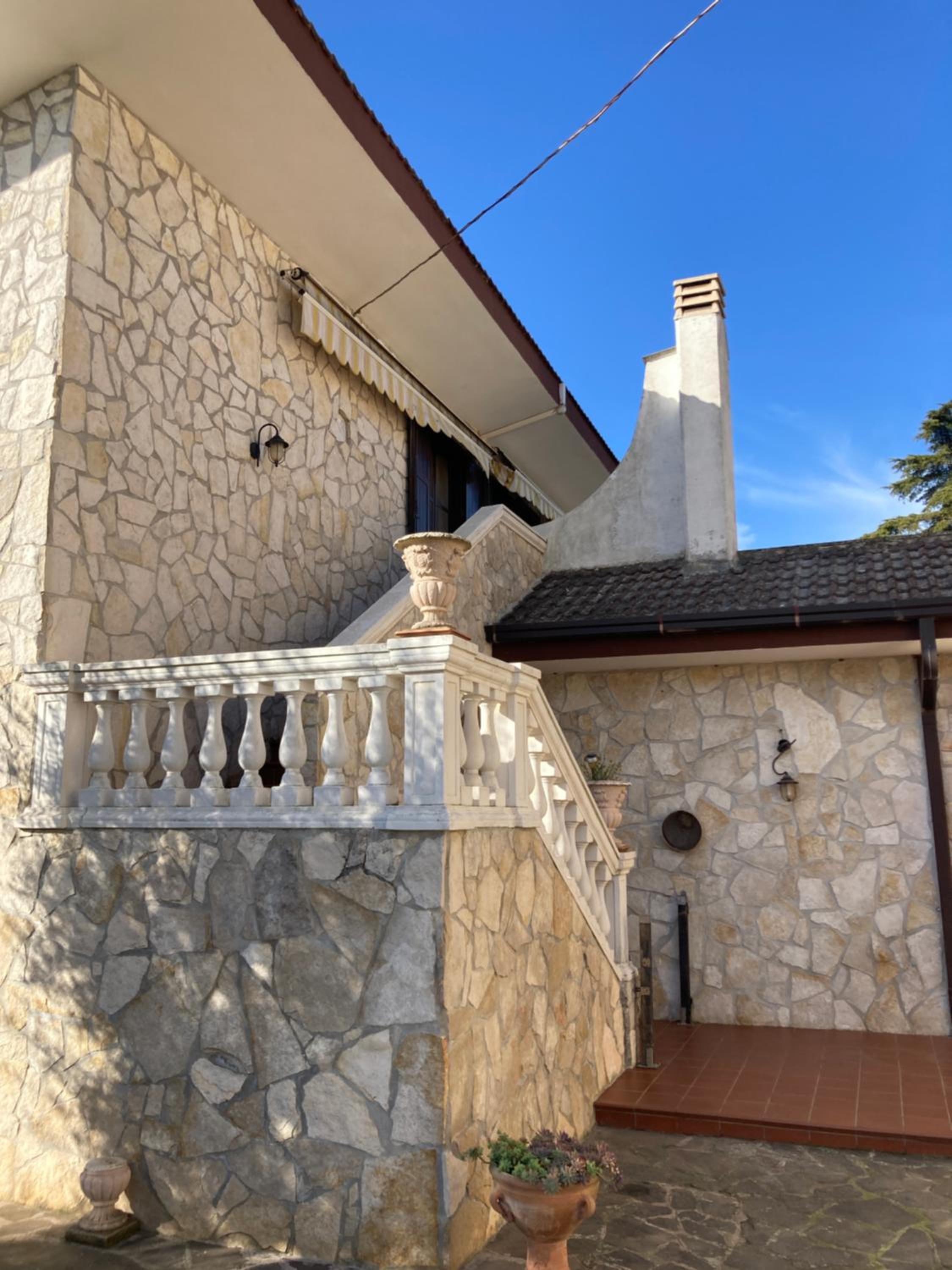 Villa Isabella alloggi e camere con parcheggio interno custodito