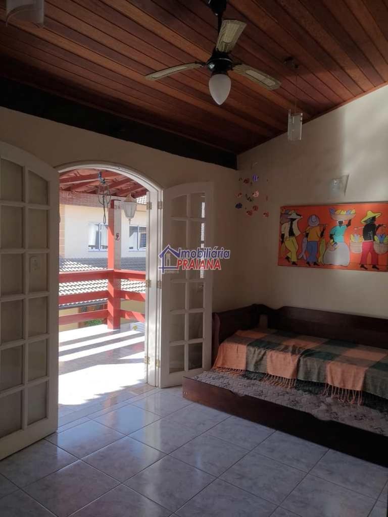 Casa ampla entre o Centro e Praia dos Anjos, Arraial do Cabo - T34