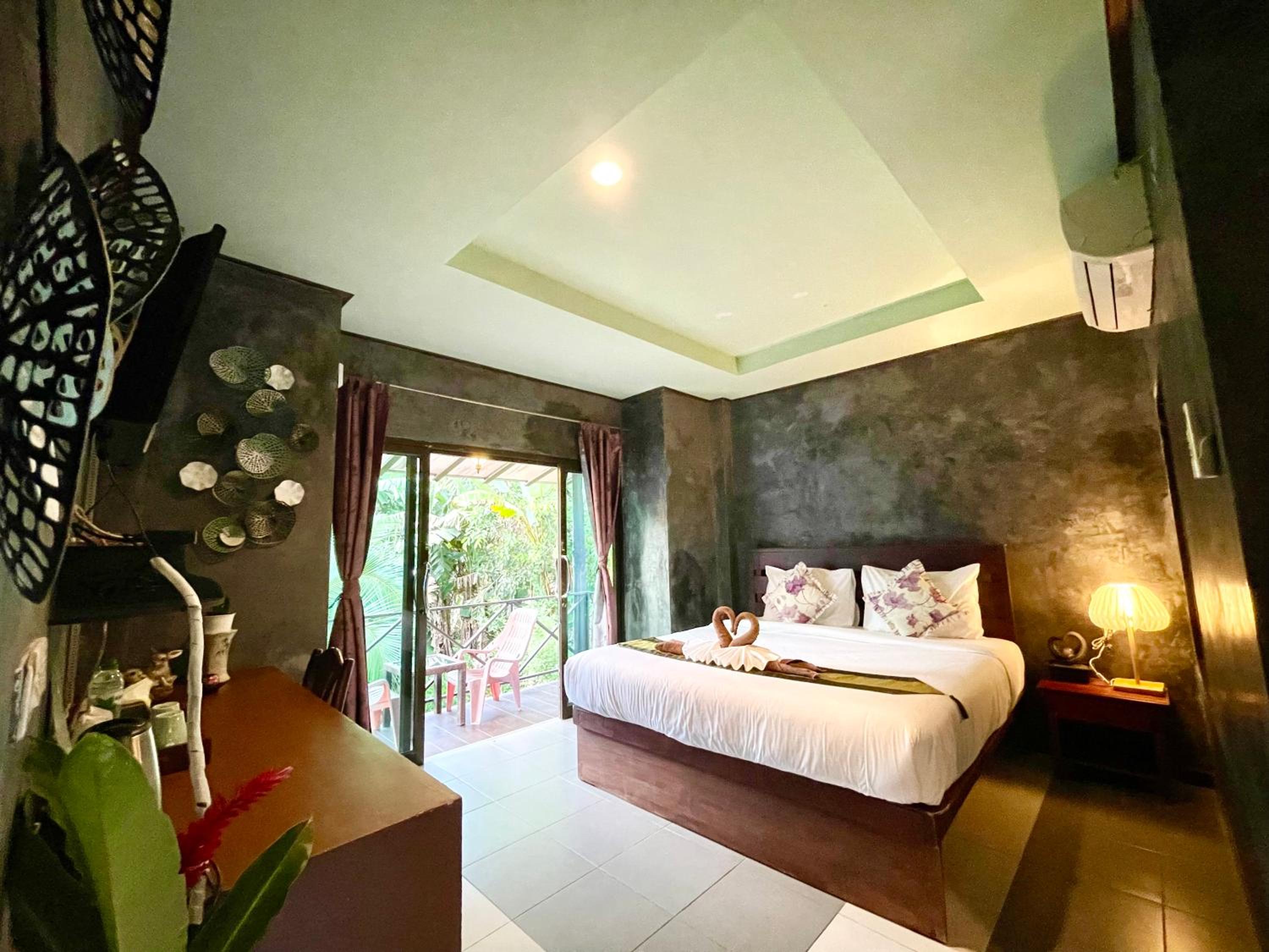 Khao Sok Green Valley Resort - SHA Certified
