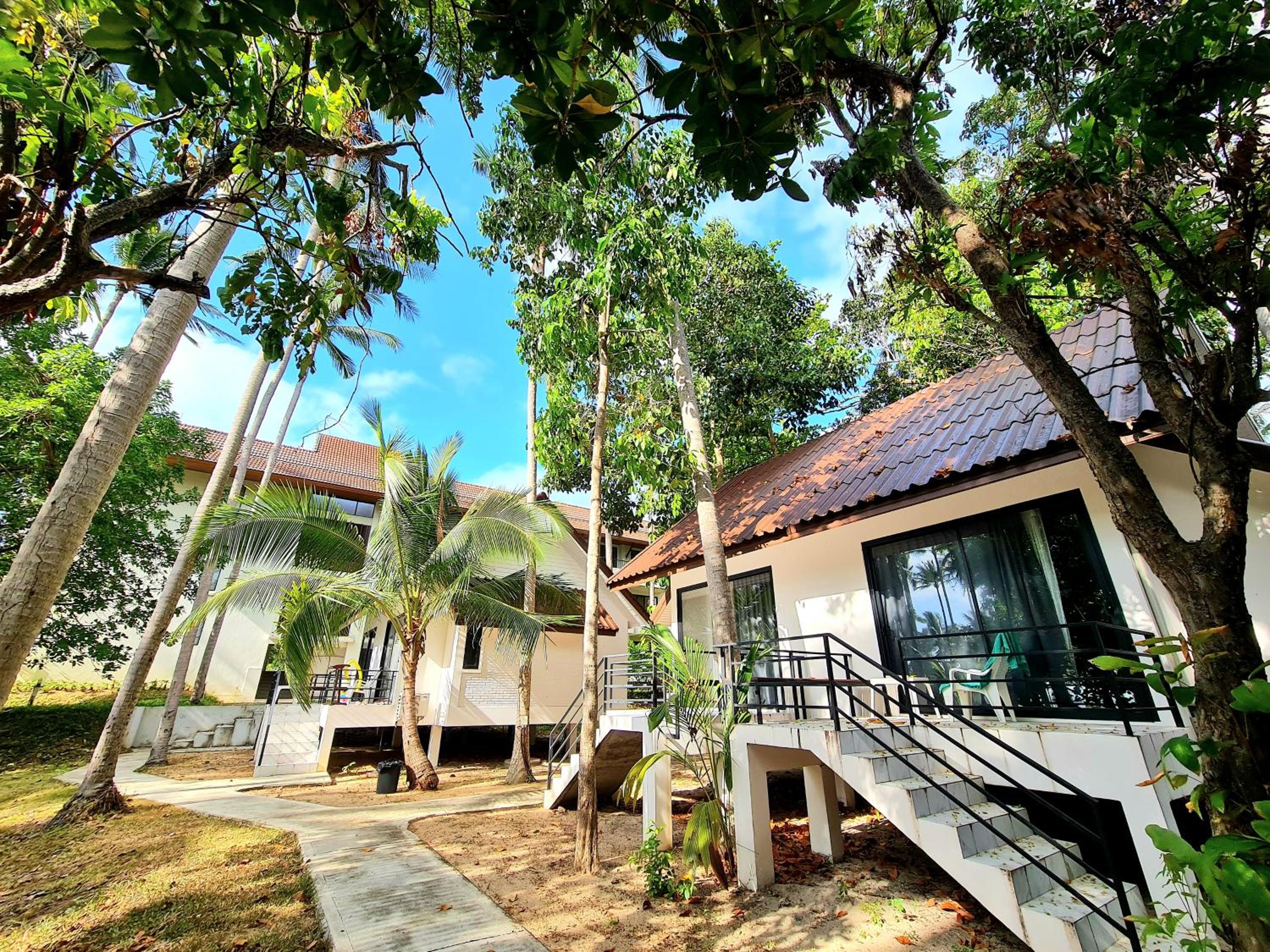 ASTROCOCO beach resort by Coconut Beach