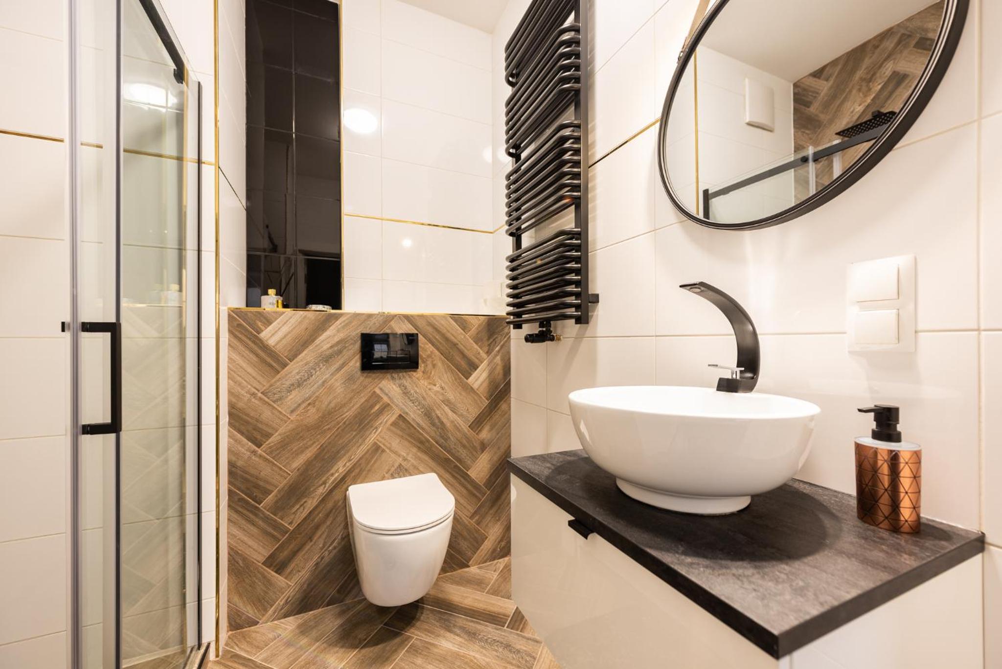 Flatbook - City Center Apartments Waterlane Vintage with Gym