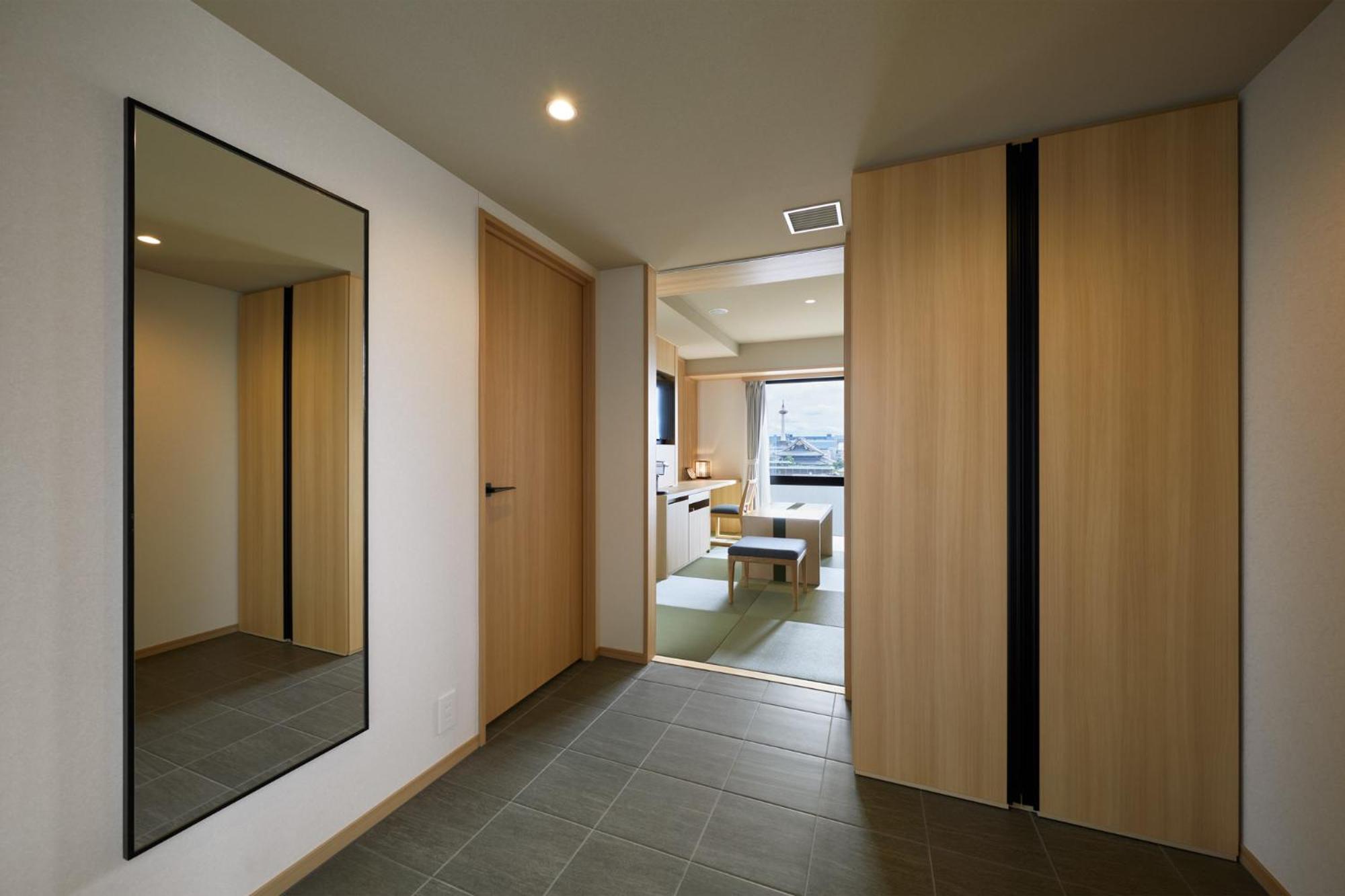 Henn na Hotel Premier Kyoto Gojo Karasuma -Formerly Watermark Hotel Kyoto- photo 2
