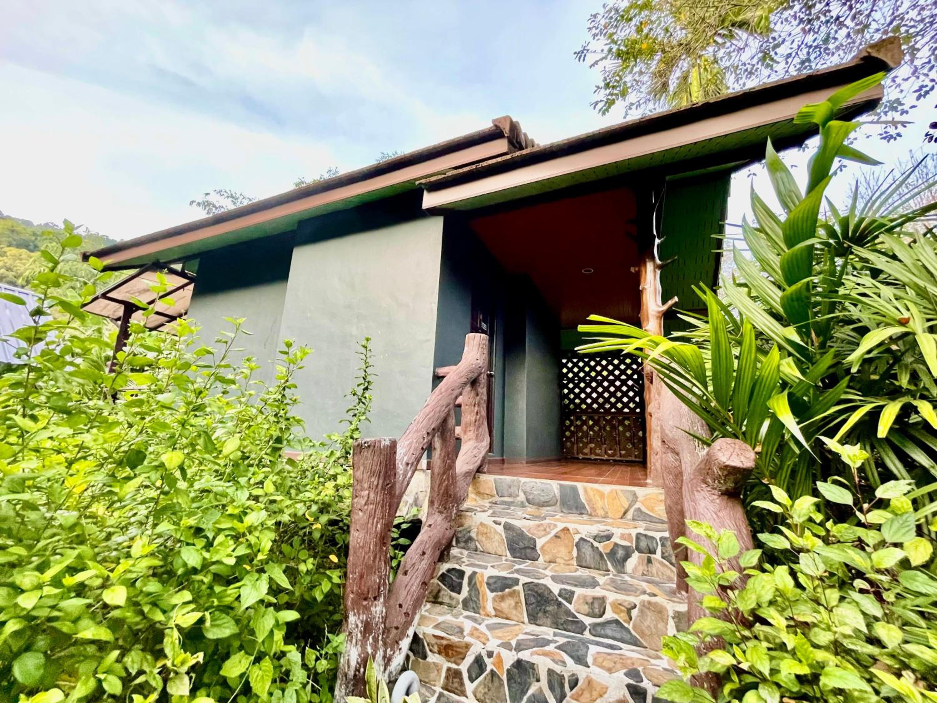 Khao Sok Green Valley Resort - SHA Certified
