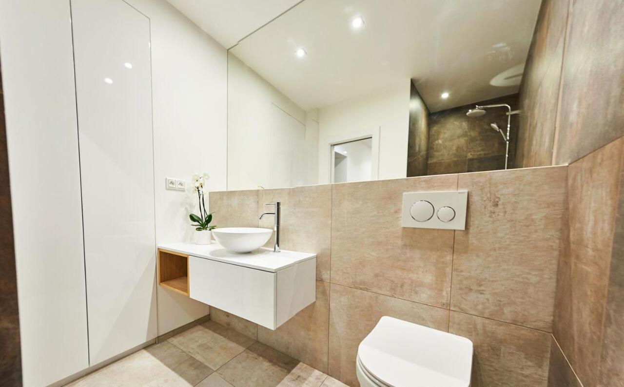 Beautiful apartment near the city center view 2