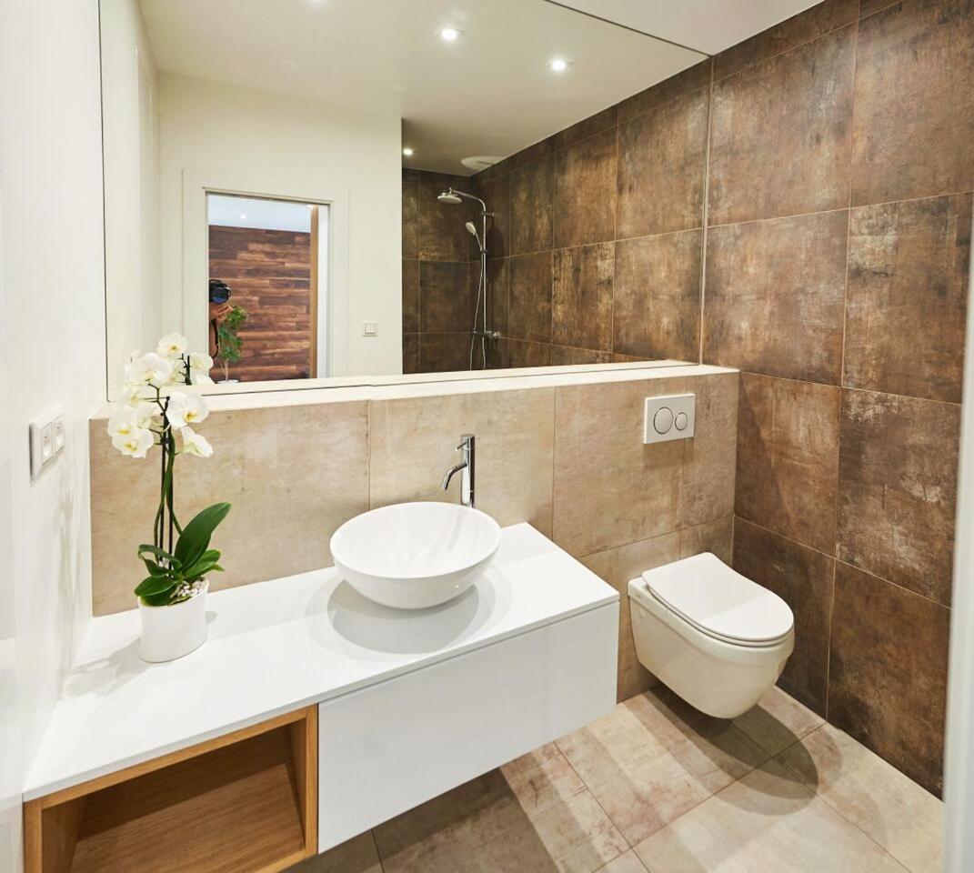 Beautiful apartment near the city center view 3