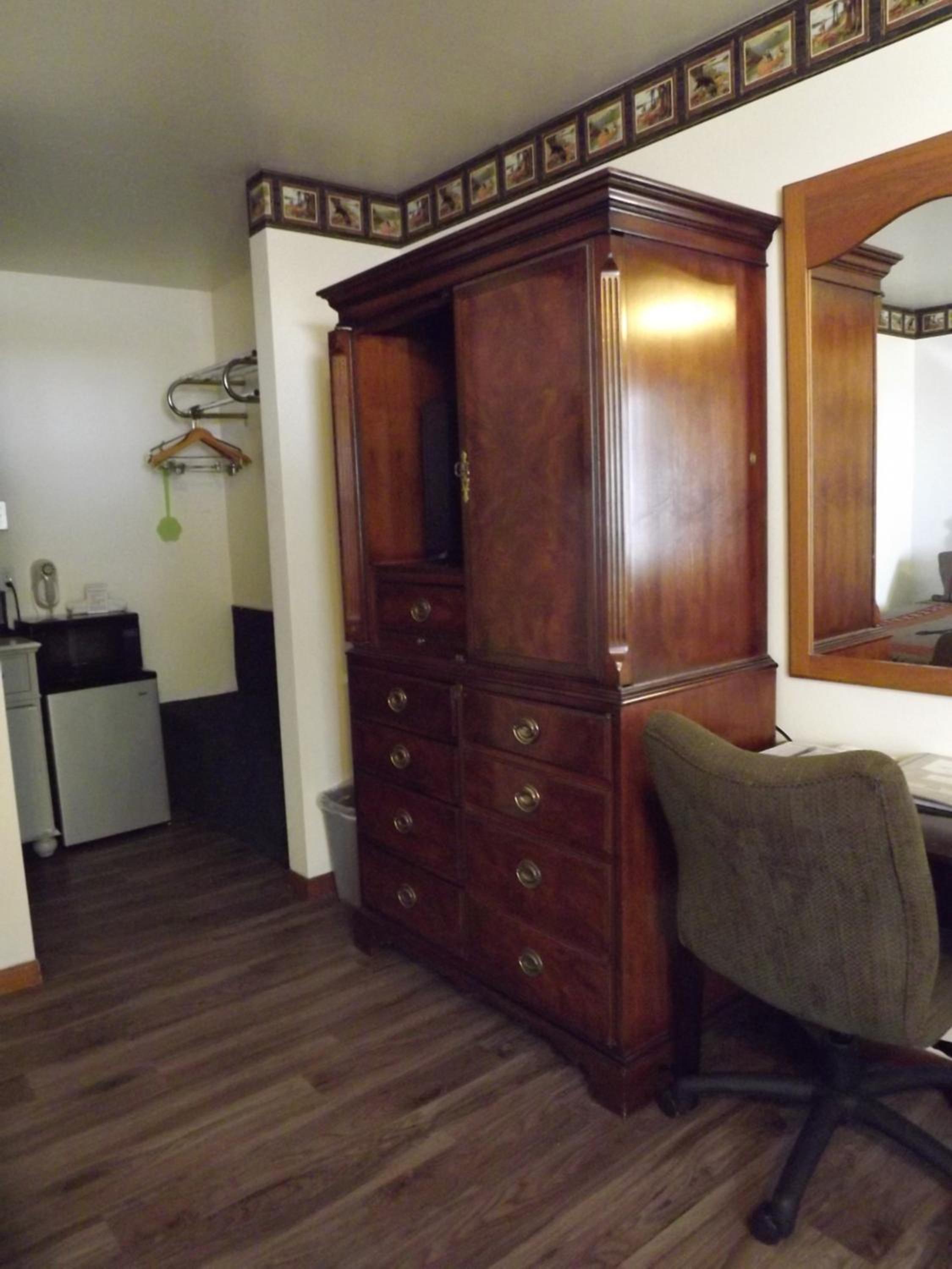 Crest Country Inn