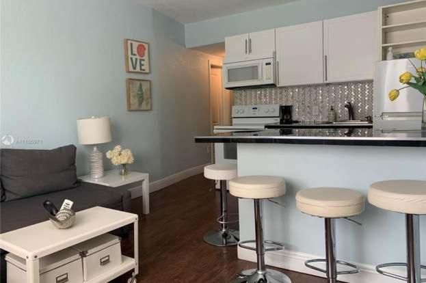 Sun Sand and Love - Lovely 2 Beds, 2 Bath Condo - Image 4