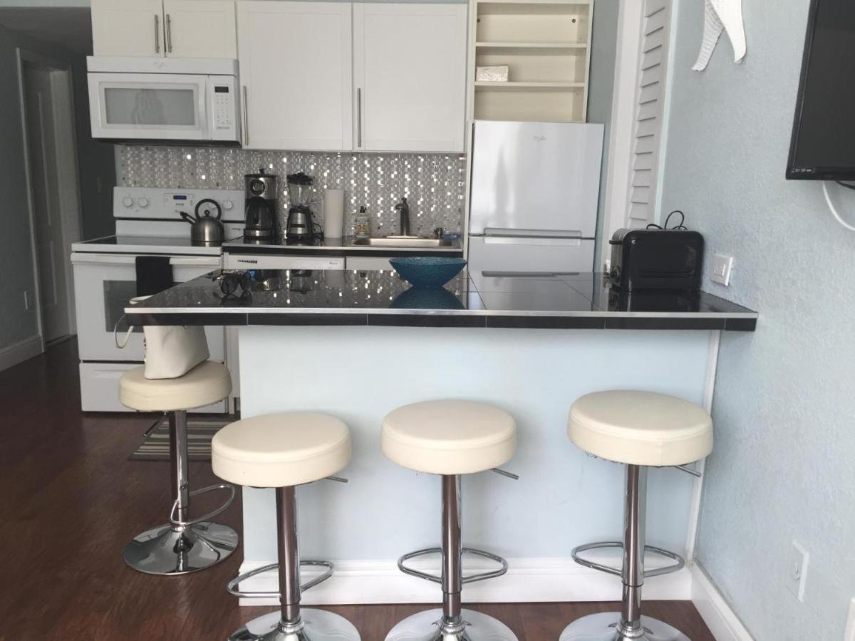 Sun Sand and Love - Lovely 2 Beds, 2 Bath Condo