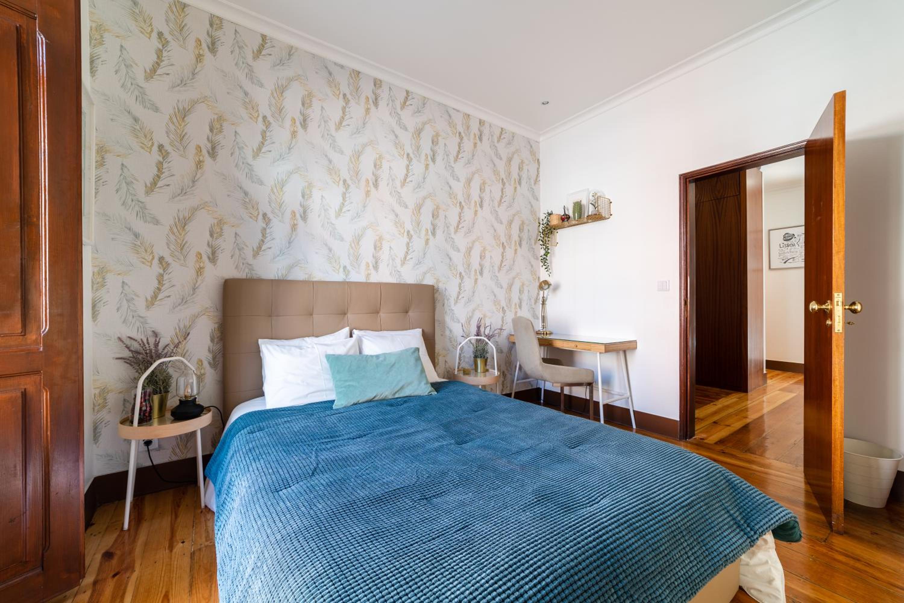 Your New Home in Lisbon - AC and Fast Wi-Fi view 5