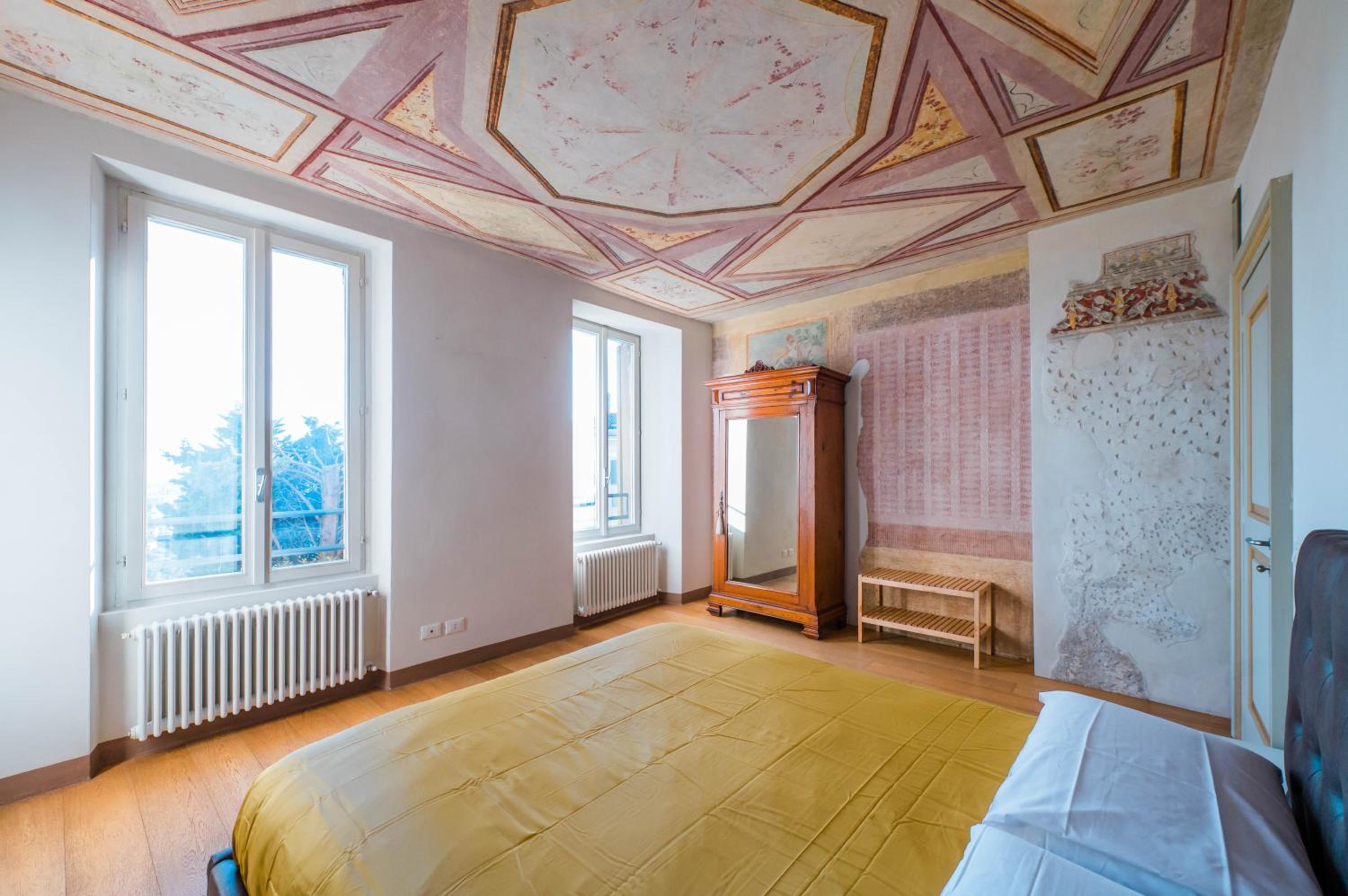 FEEL - Pareto Apartment view 4