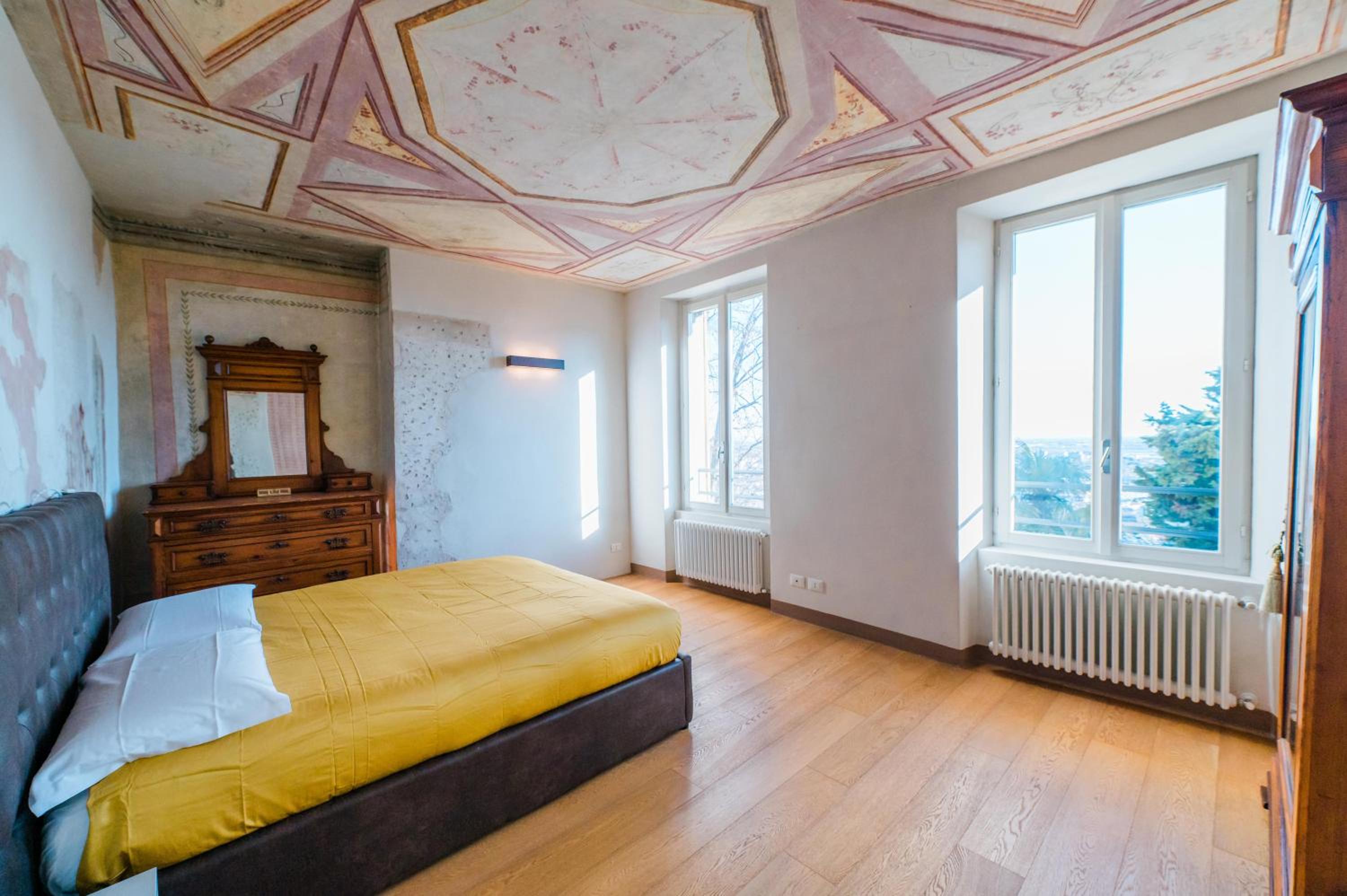 FEEL - Pareto Apartment view 3