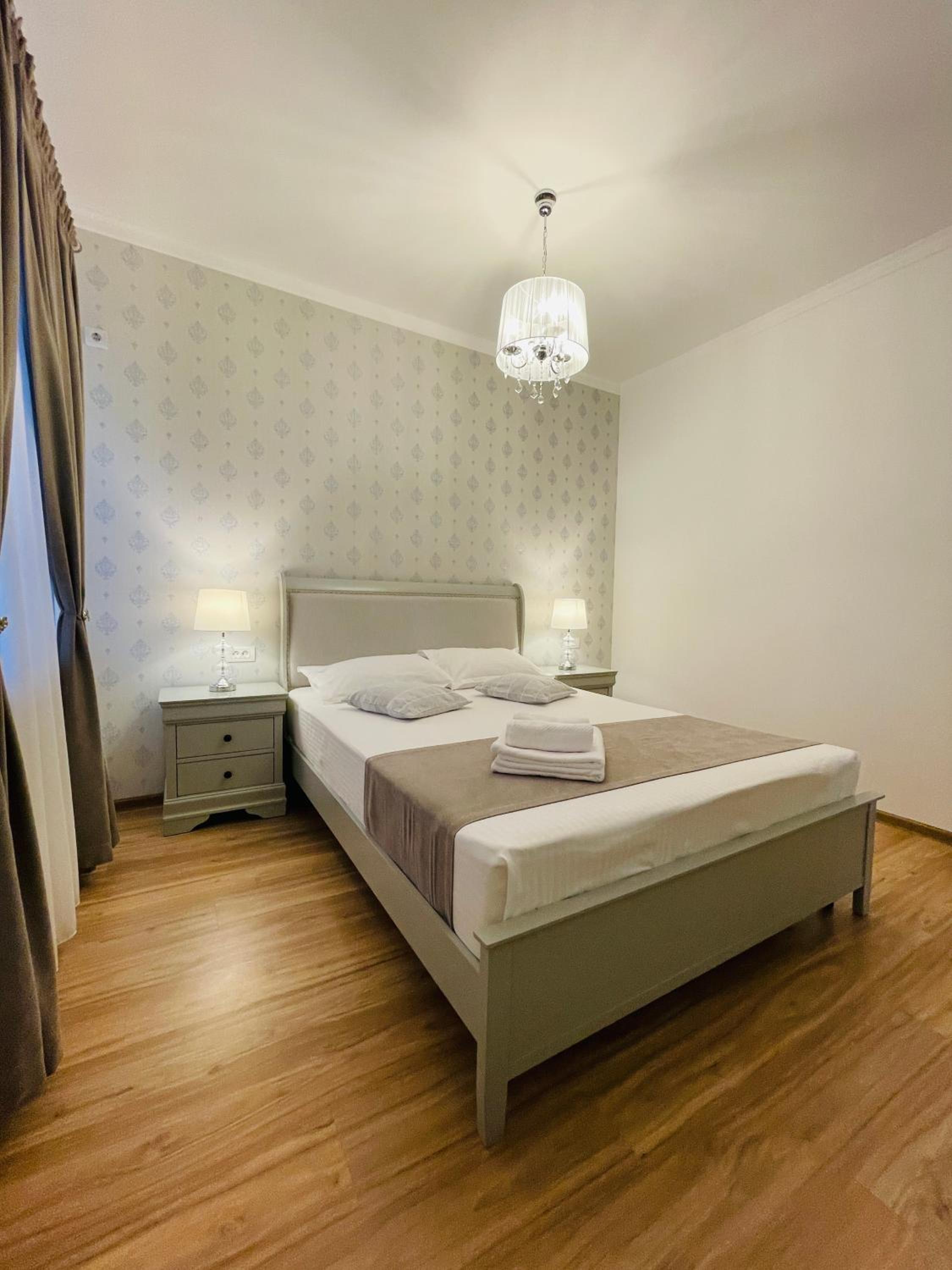 Royal Moonlight Apartment view 5