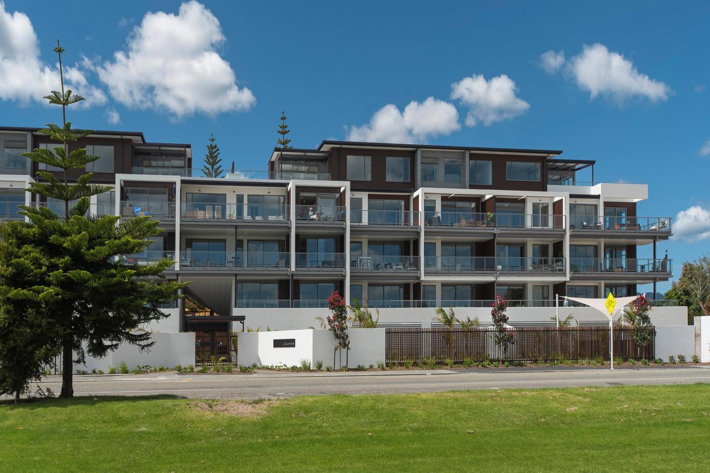 Tahunanui Oceanview Apartment view 5