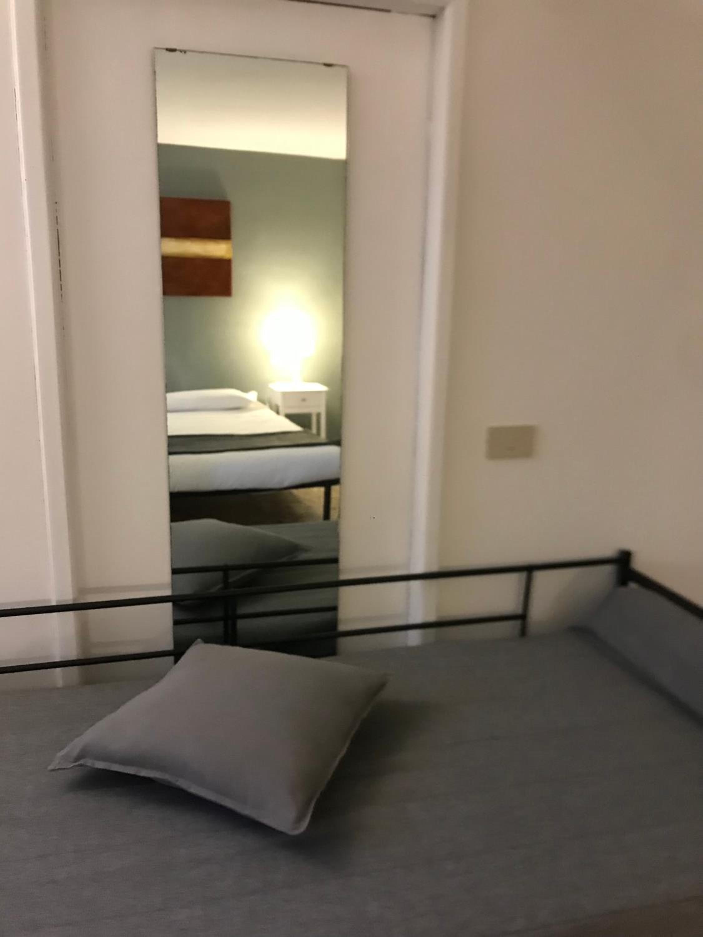 Venice and Venice Apartments - private rooms in shared apartment
