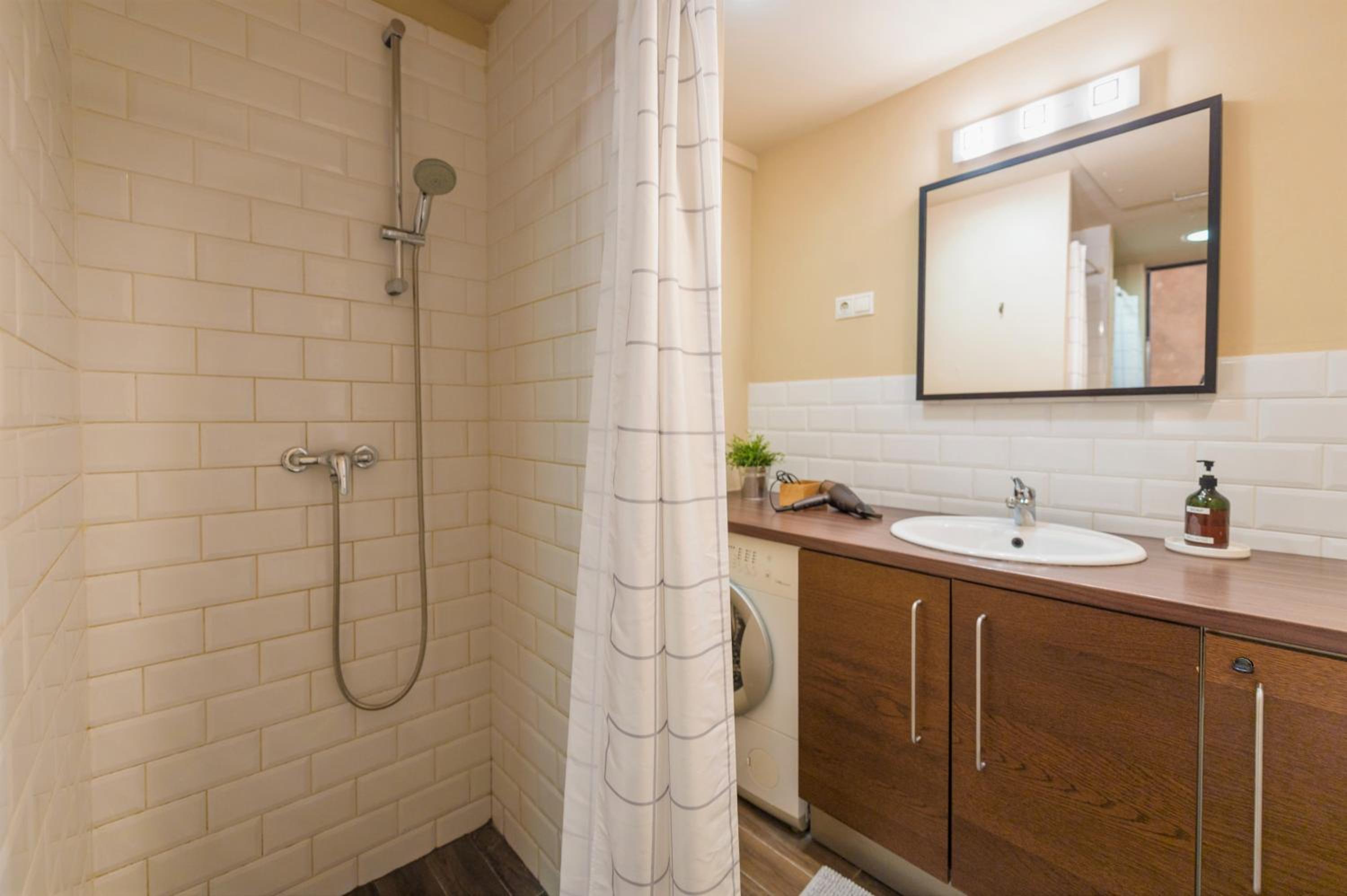 Siena Haven - Urban Suite view 3