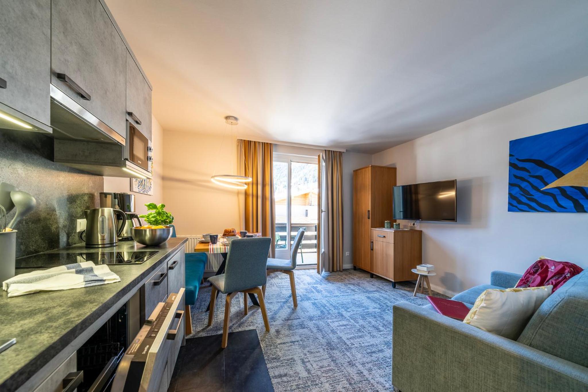 Gästehaus Schusser an der Therme, Frühstück, Doppelzimmer und Ferienwohnung