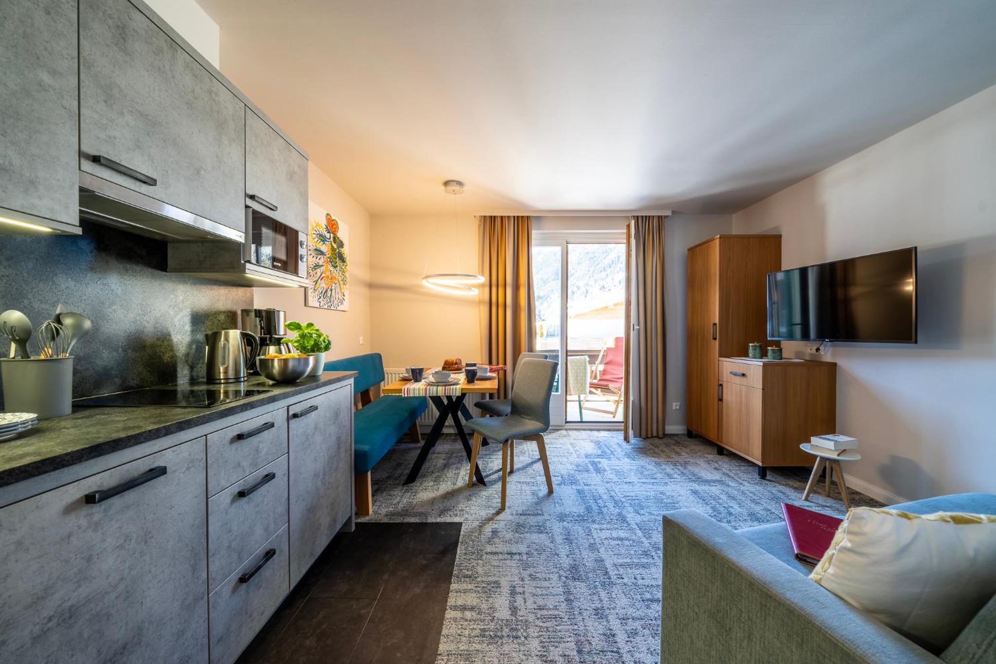 Gästehaus Schusser an der Therme, Frühstück, Doppelzimmer und Ferienwohnung