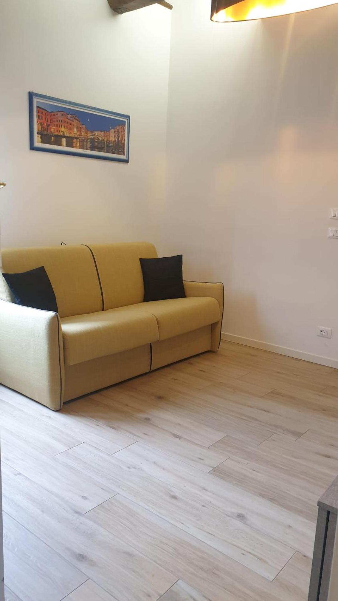 SNC1018 MODERN BOUTIQUE APARTMENT