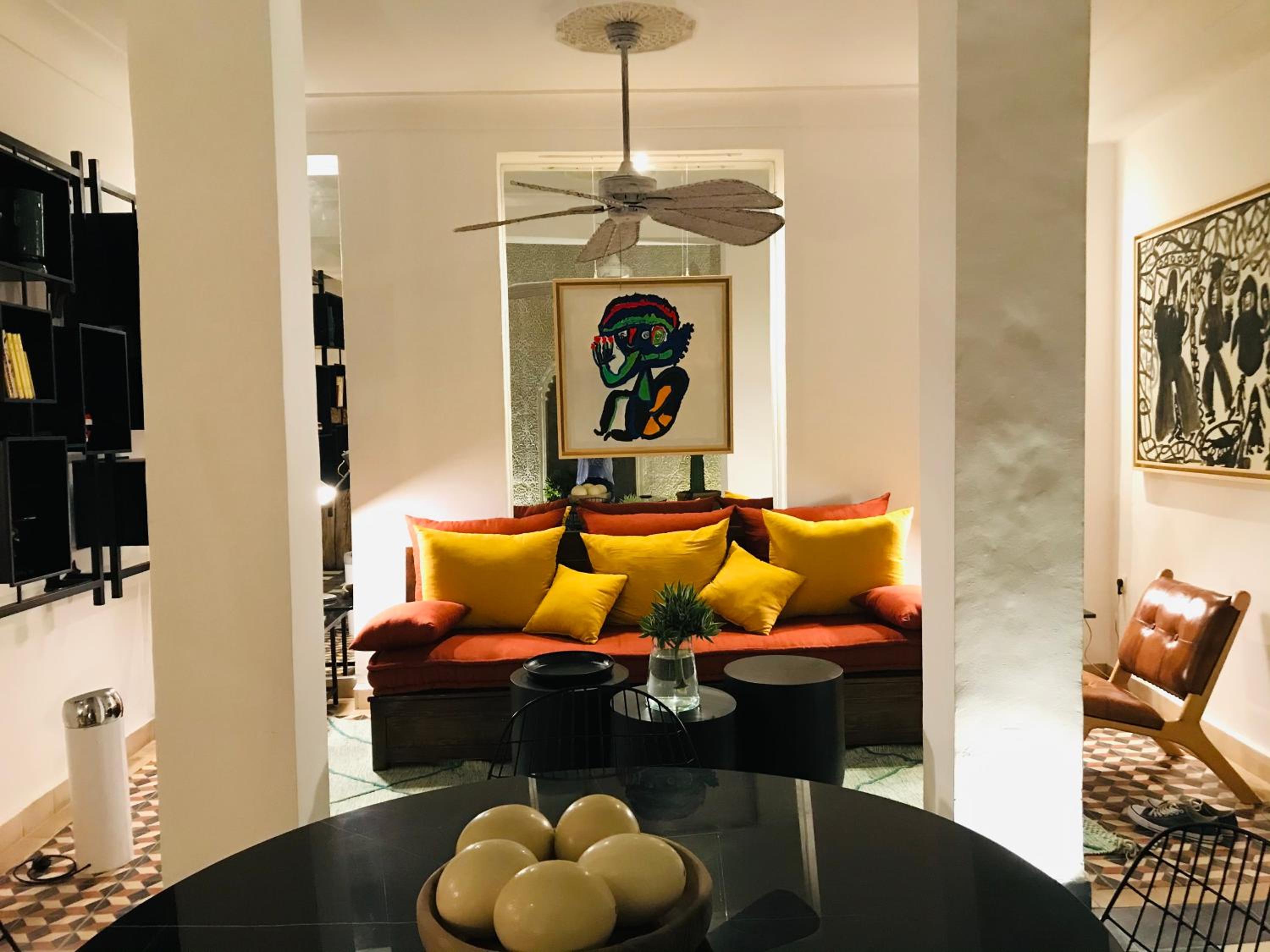 lounge