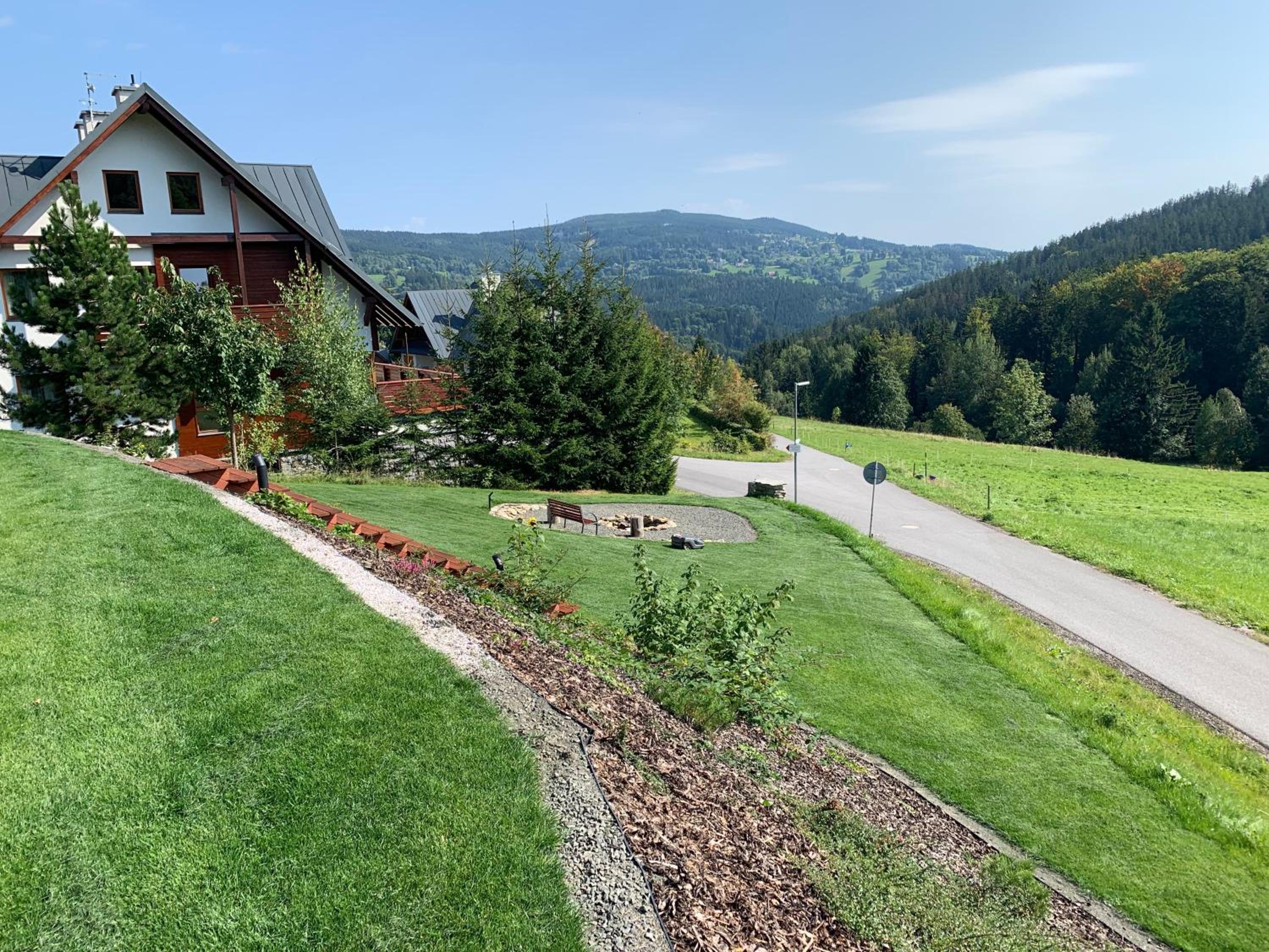 Mezi Kopci - Mid Hills House - Dům s výhledem na sjezdovky