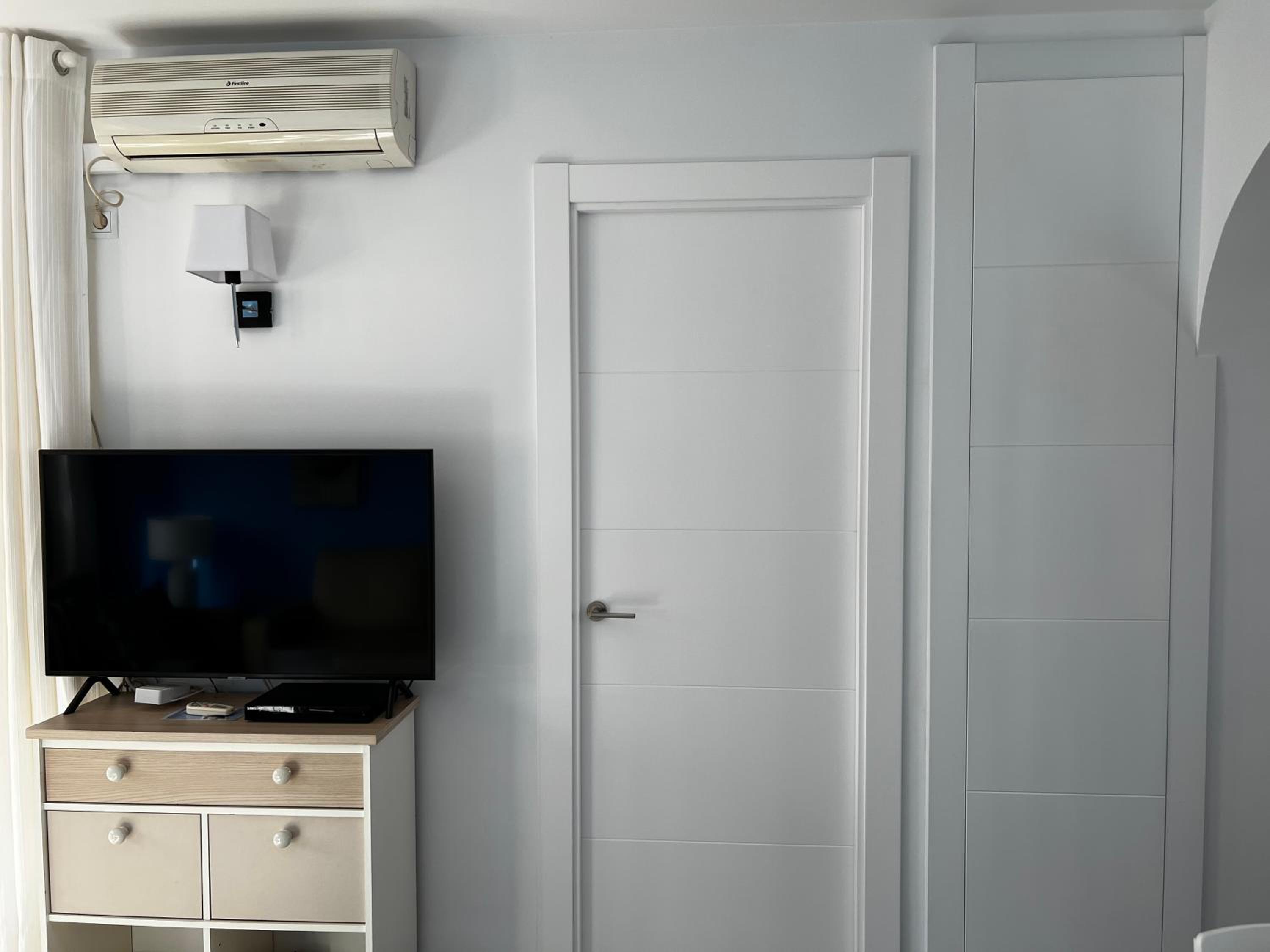 Apartamentos Roquetas Beach