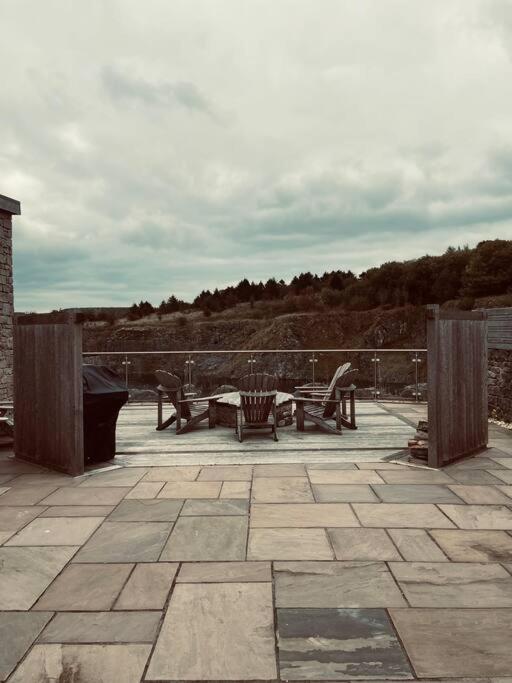 Clearwater - Luxury lakeside house view 2