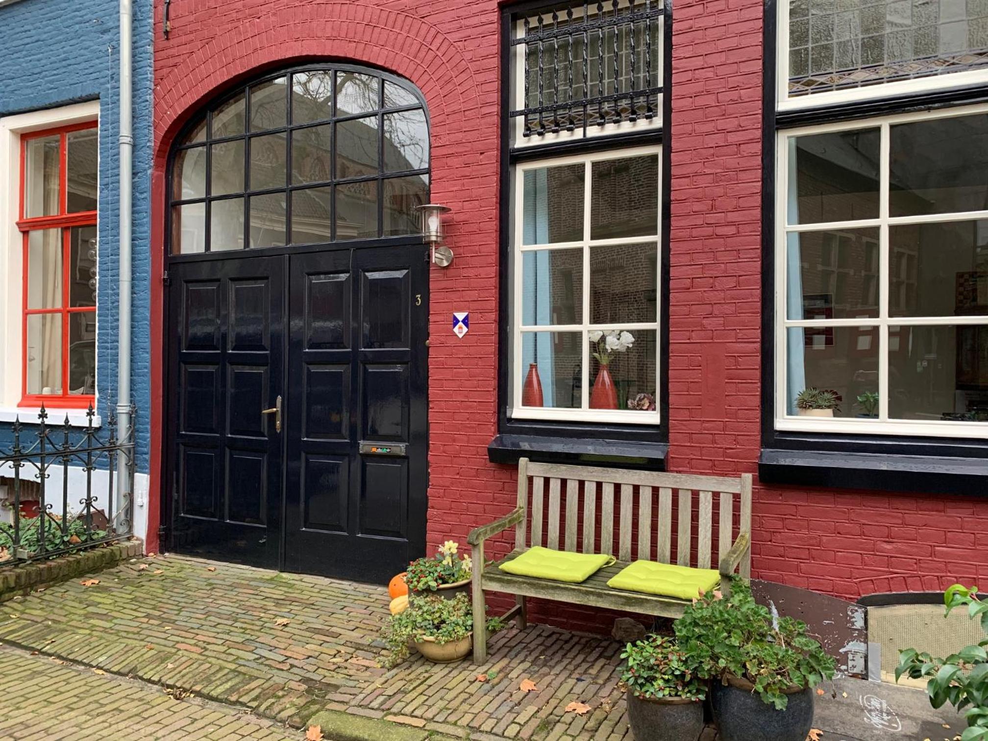 Het Rode Pakhuis view 2