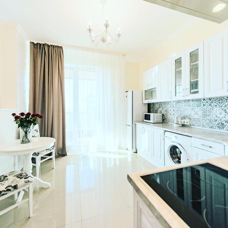 1 room 60m2 center of Obolon near River side. With Terrace. 22 floor view 5