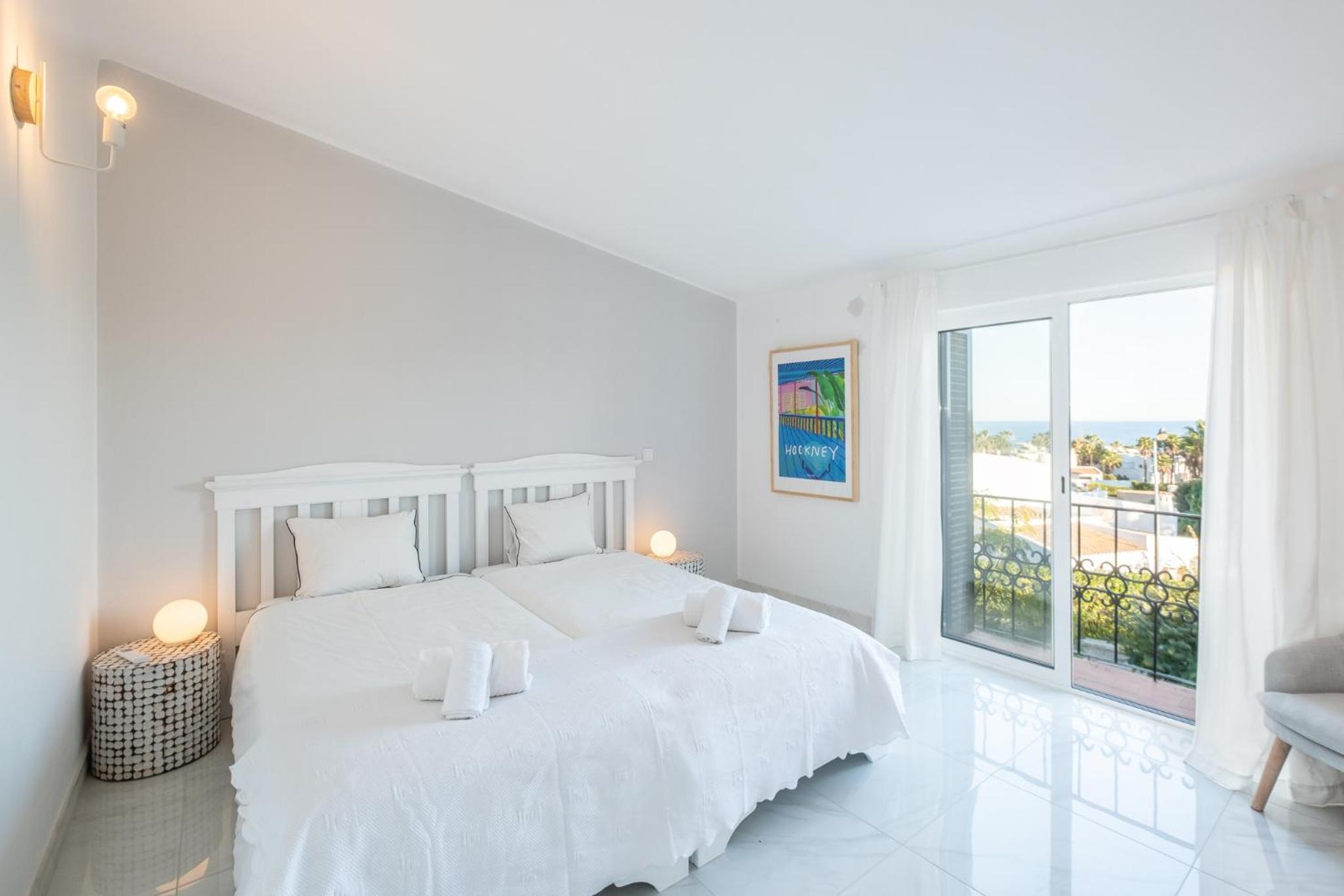 Beach Praia - Sleep 5 - Pool - Free wi-fi - Air Con view 2
