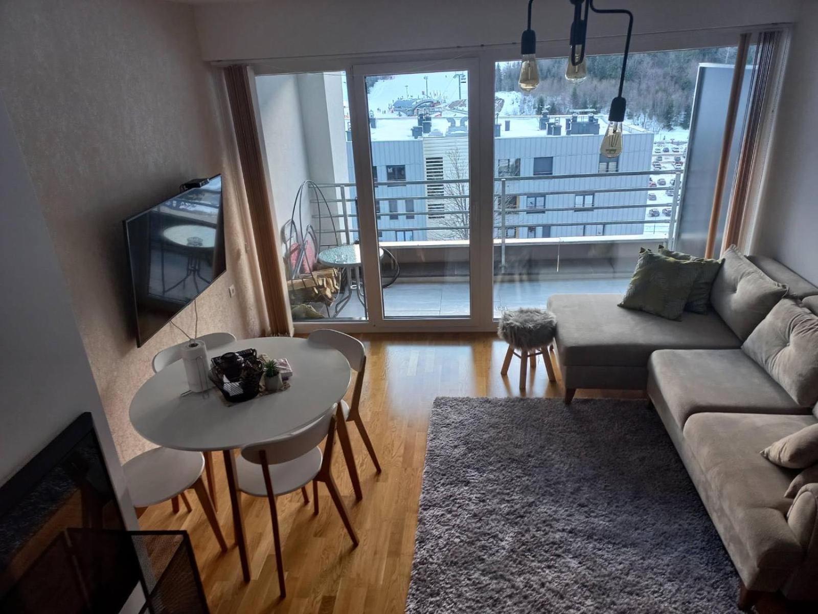 Bjelašnica mountain view apartment