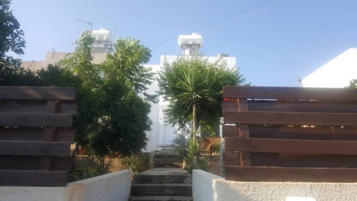 EPISTIMI 3 Bedroom Holiday House