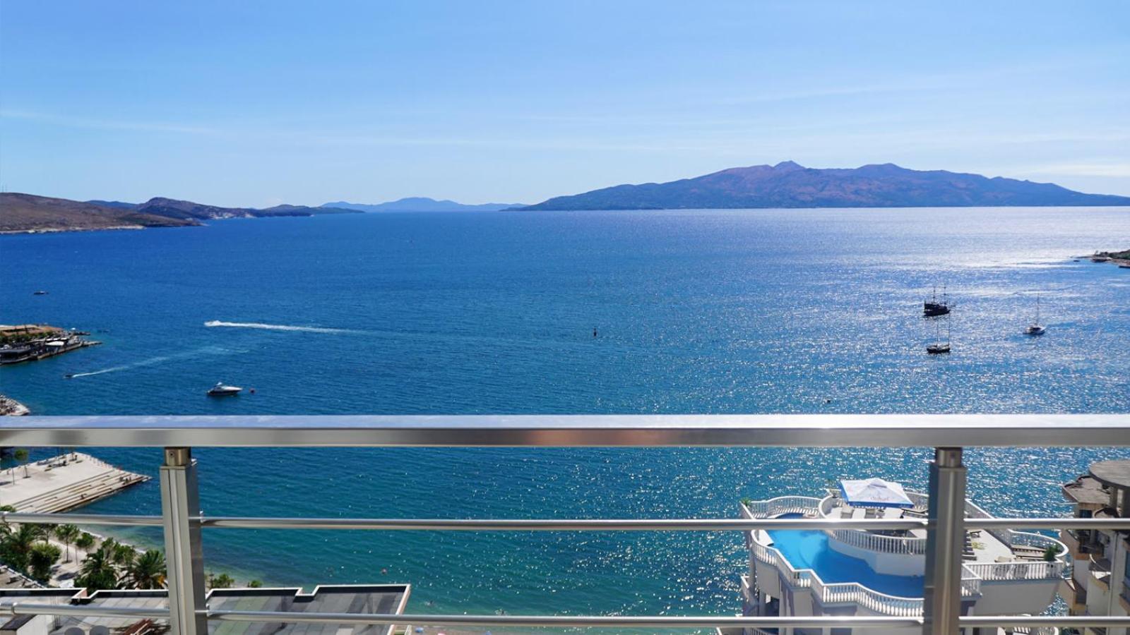 Nautilus Apartment Premium