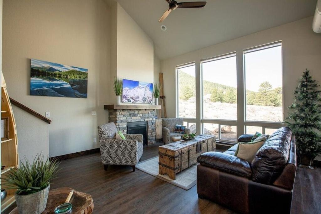 The Getaway,Hot Tub, AC, 2miles from RMNP, photo 16