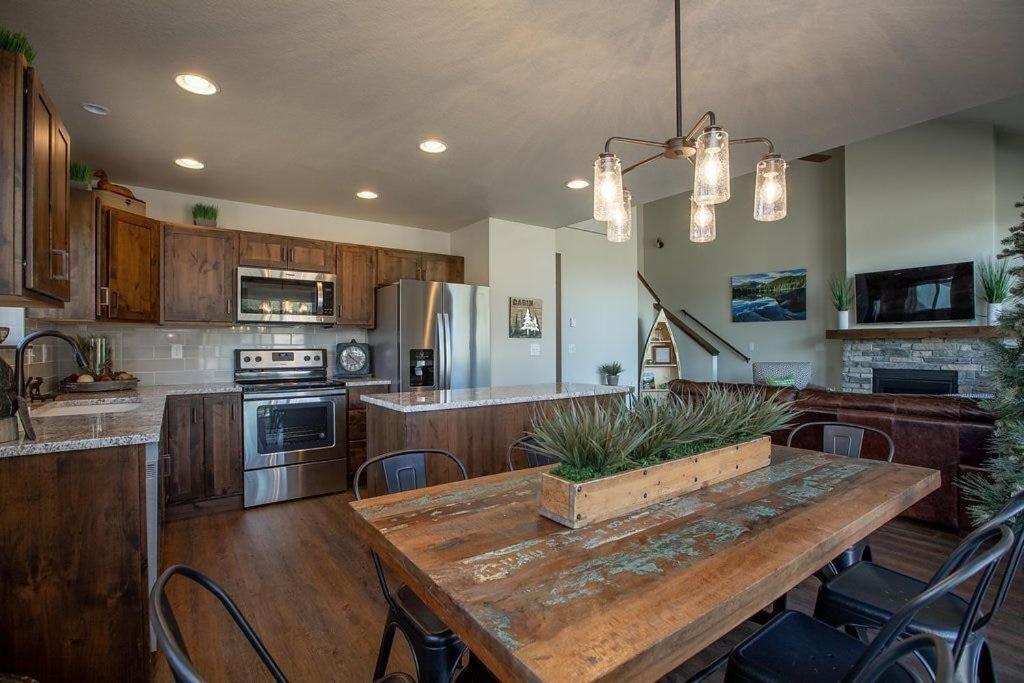 The Getaway,Hot Tub, AC, 2miles from RMNP, photo 26