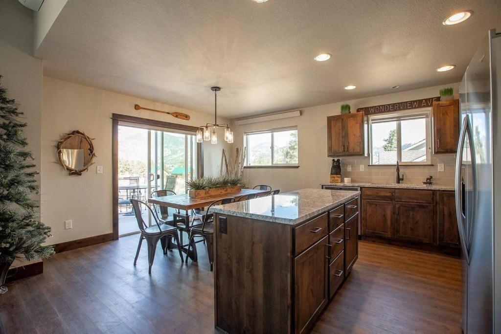 The Getaway,Hot Tub, AC, 2miles from RMNP, photo 46