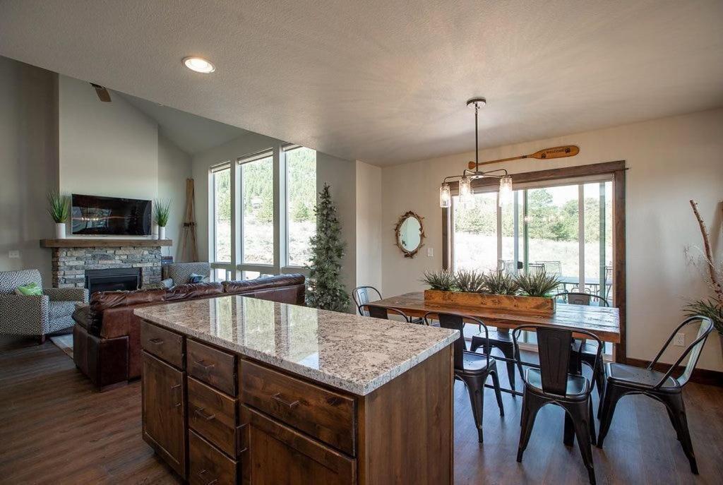 The Getaway,Hot Tub, AC, 2miles from RMNP, photo 35