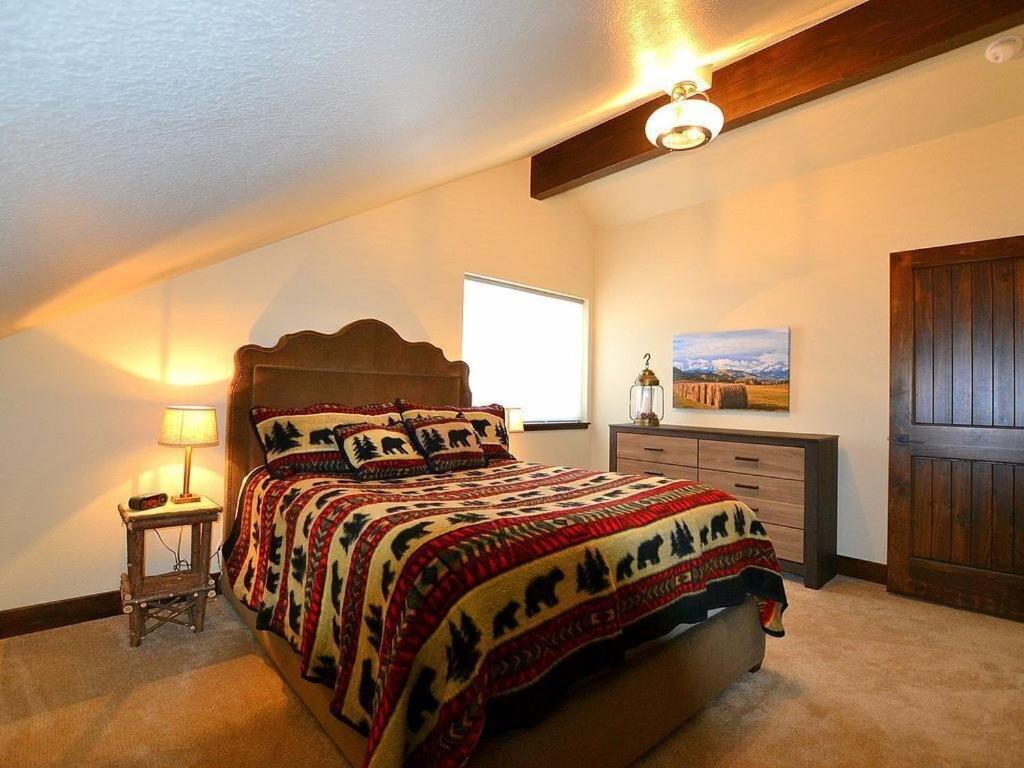 The Getaway,Hot Tub, AC, 2miles from RMNP, photo 41