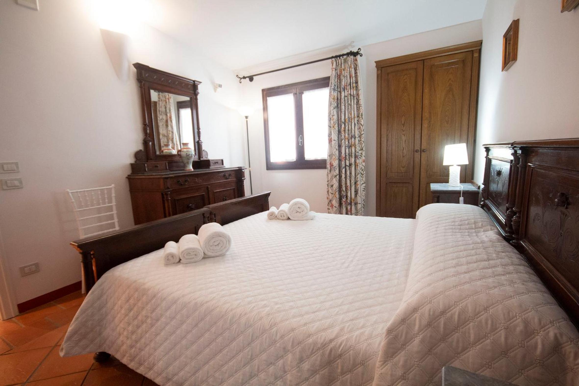 Villa Vetti - Exclusive Garden & Pool Retreat