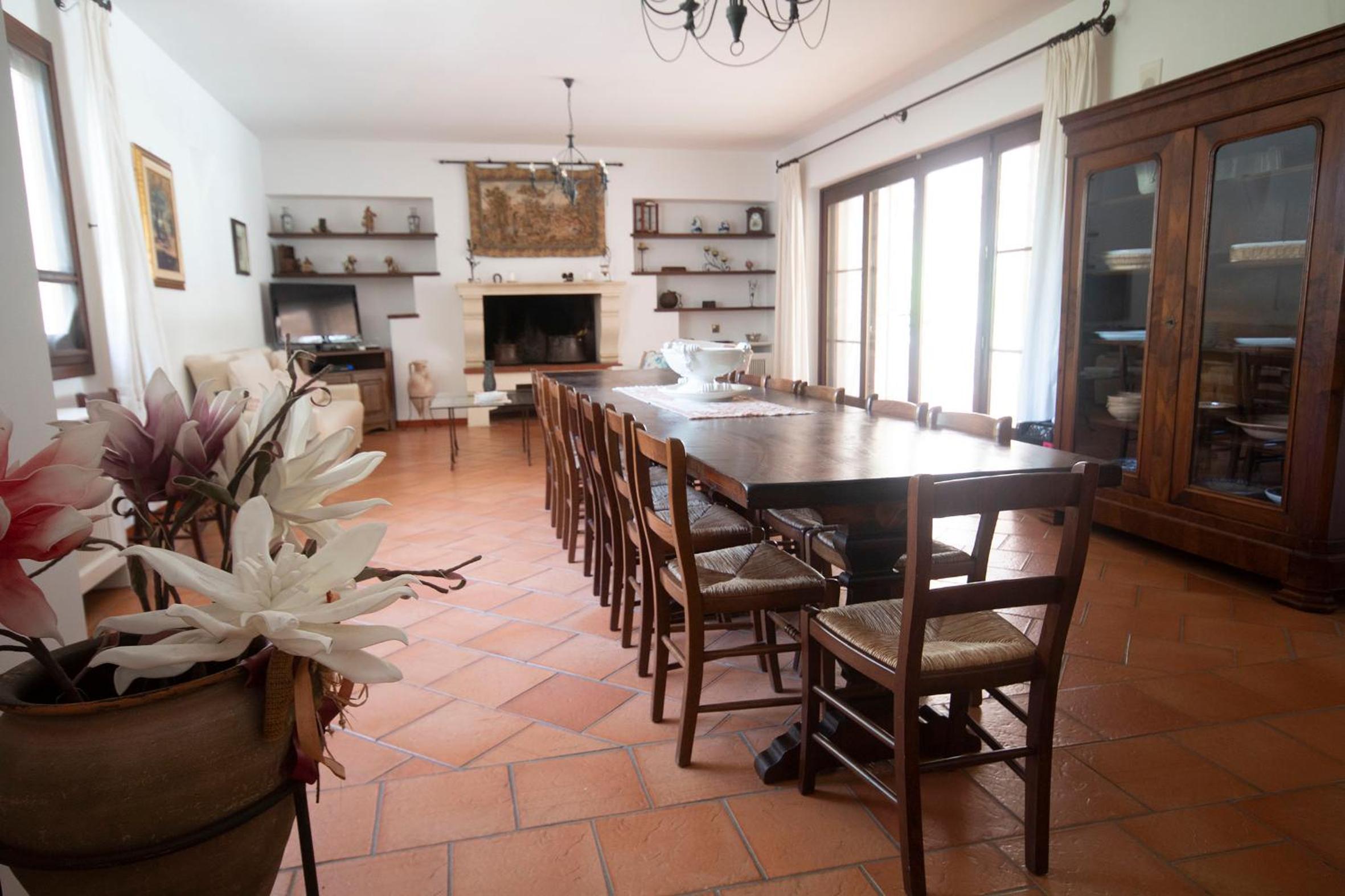 Villa Vetti - Exclusive Garden & Pool Retreat